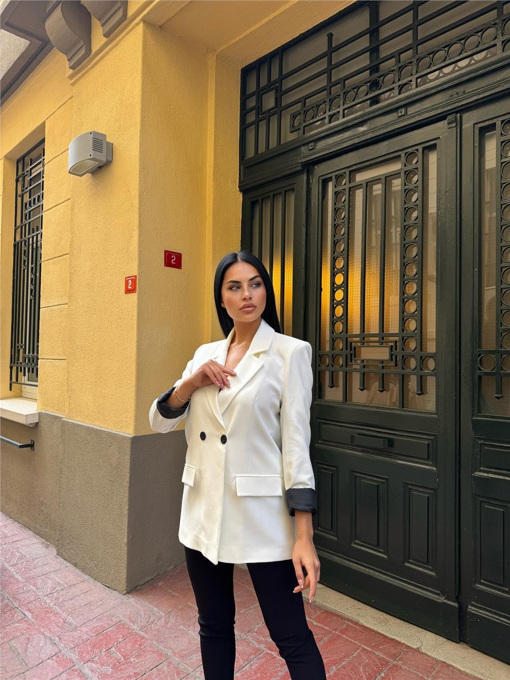 Beyaz Polyester Keten Düğmeli Ceket