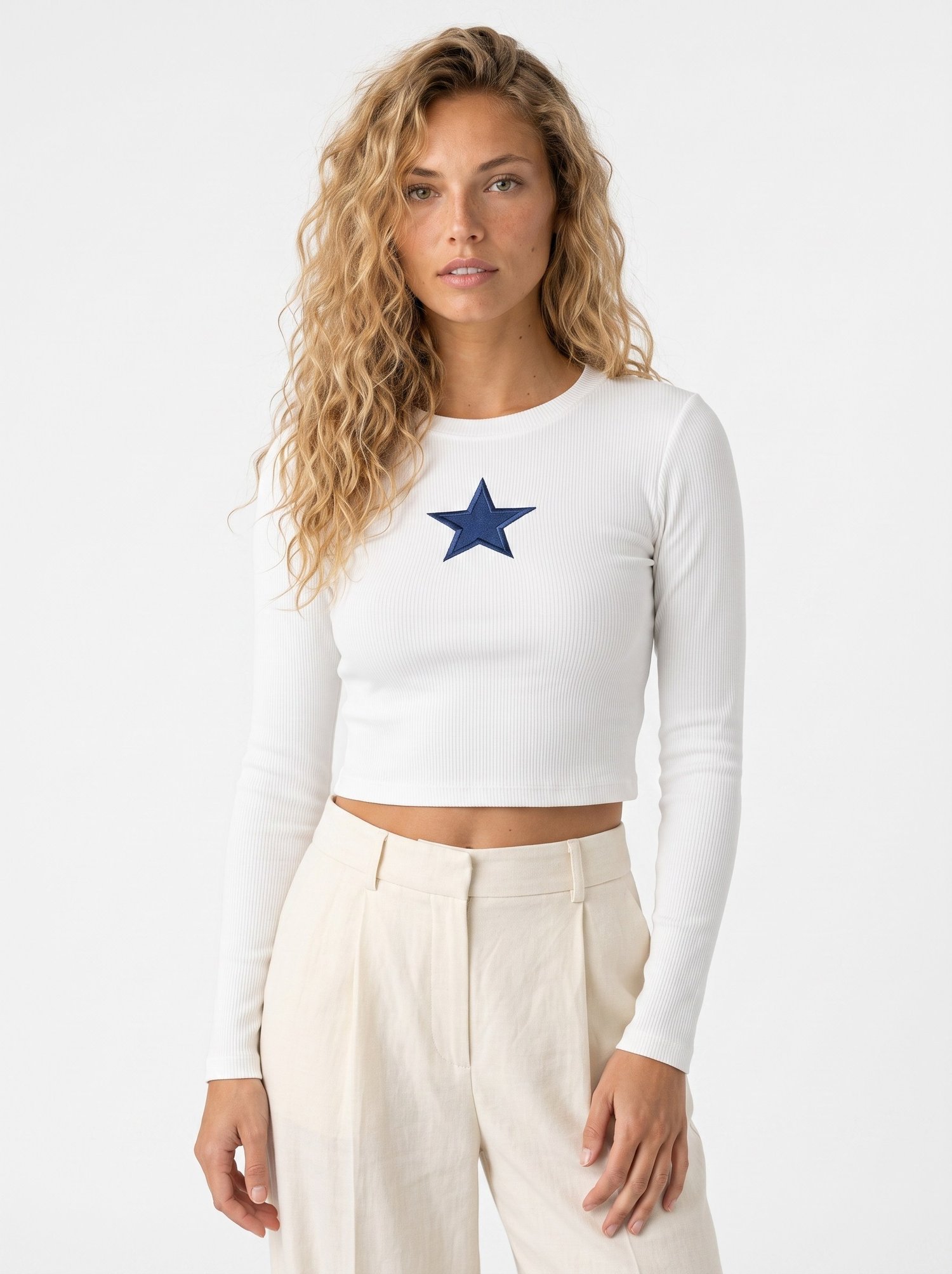 Beyaz Yıldız Nakışlı Crop Bluz