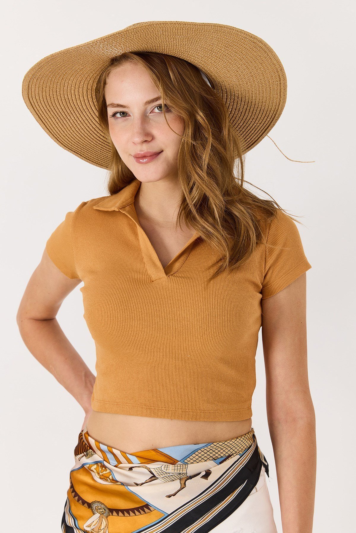 Camel Polo Yaka Crop Bluz