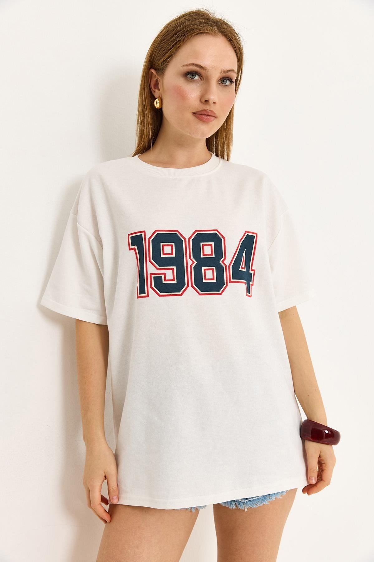 Ekru Baskılı Oversize Tişört