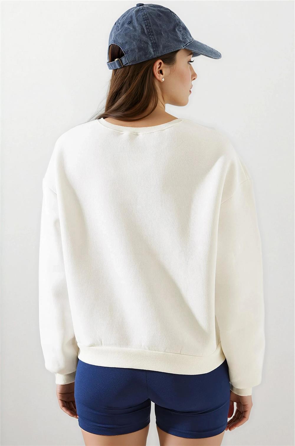 Ekru Nakışlı Sweatshirt