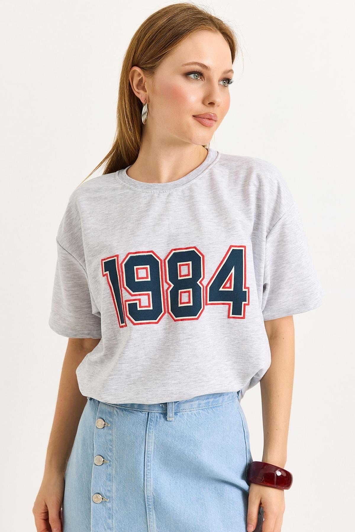 Gri Baskılı Oversize Tişört