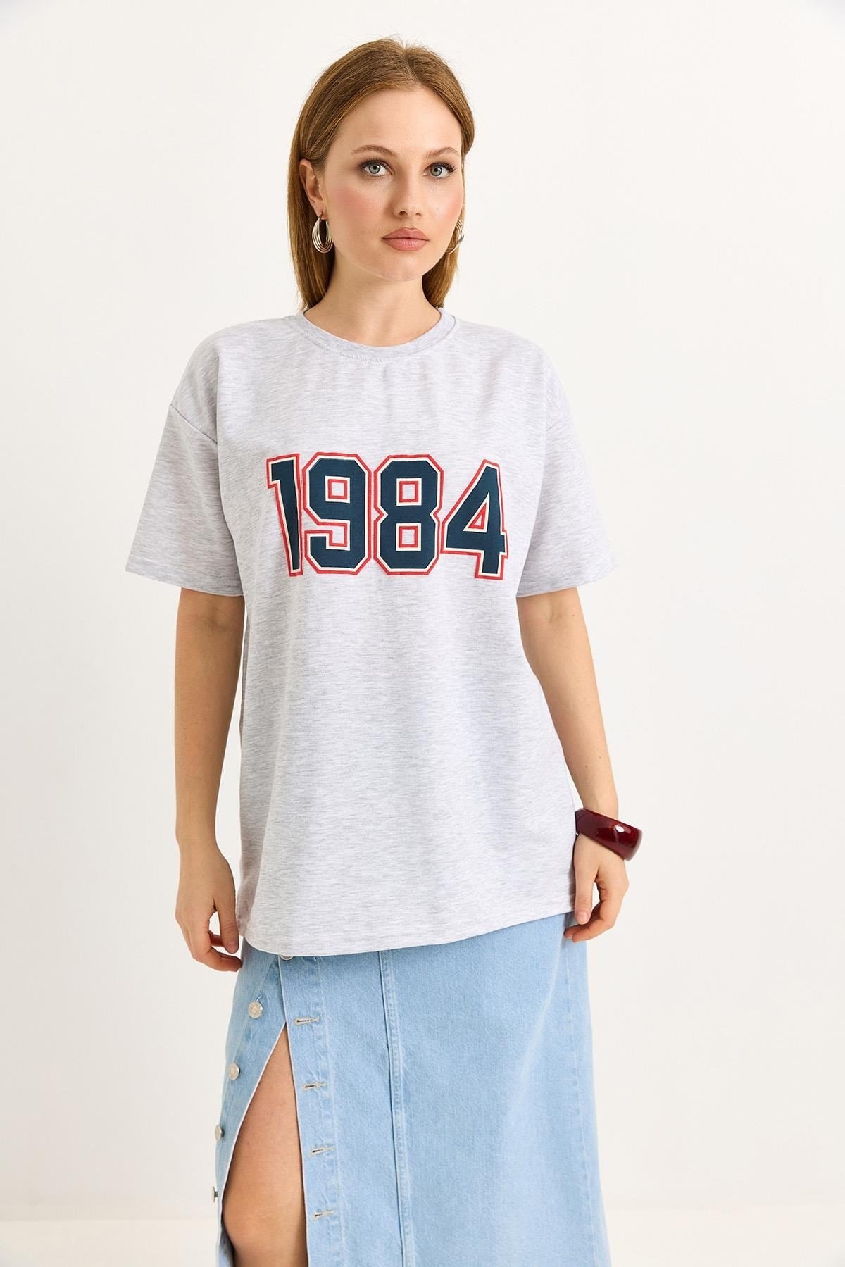 Gri Baskılı Oversize Tişört