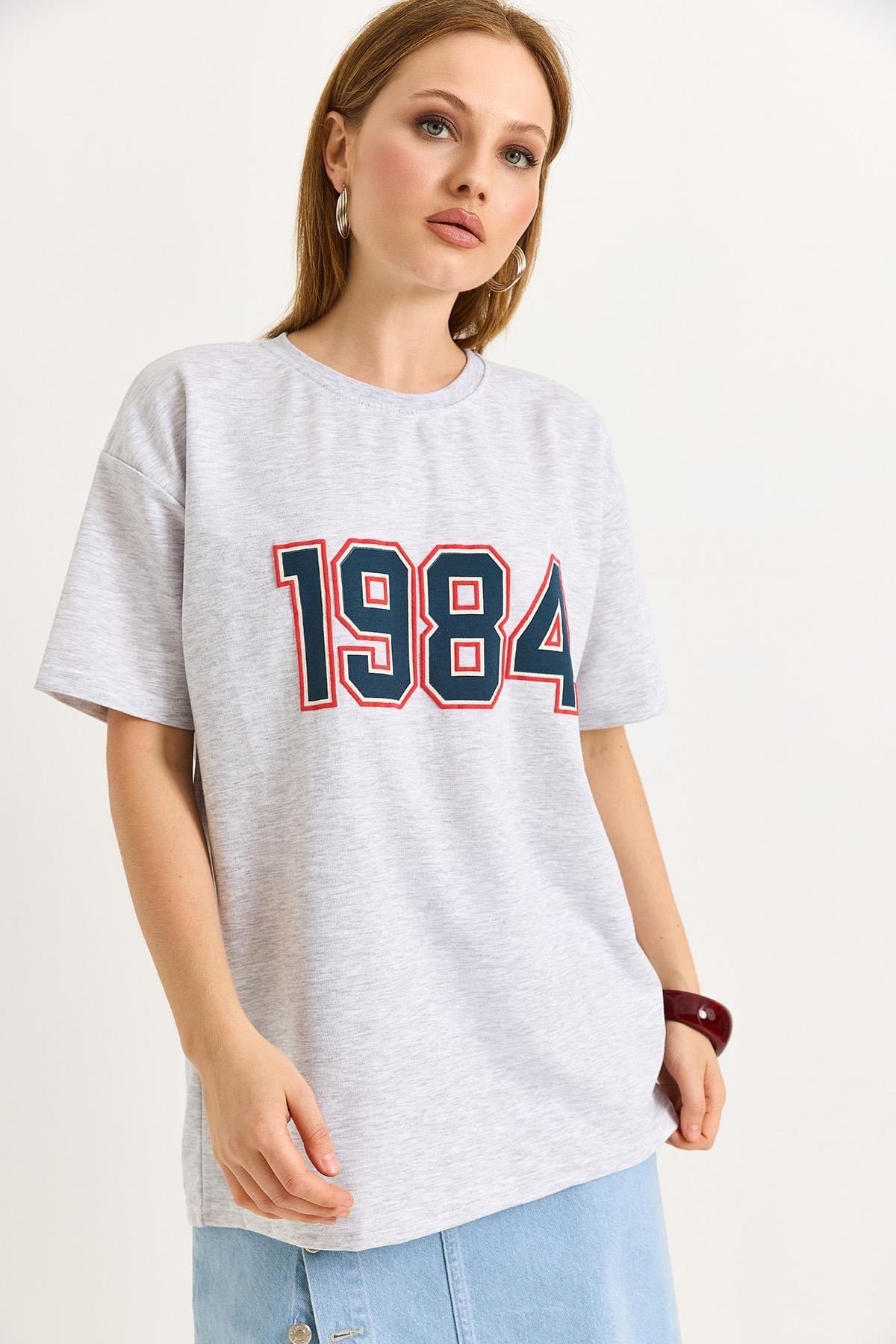 Gri Baskılı Oversize Tişört