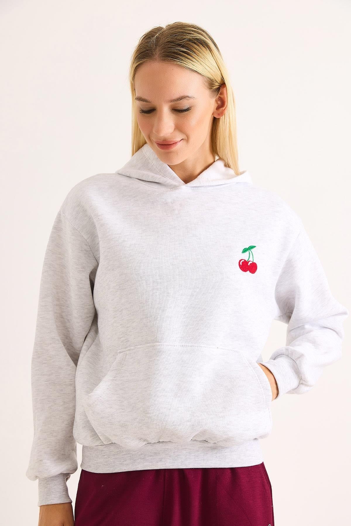 Gri Kiraz Nakışlı Sweatshirt