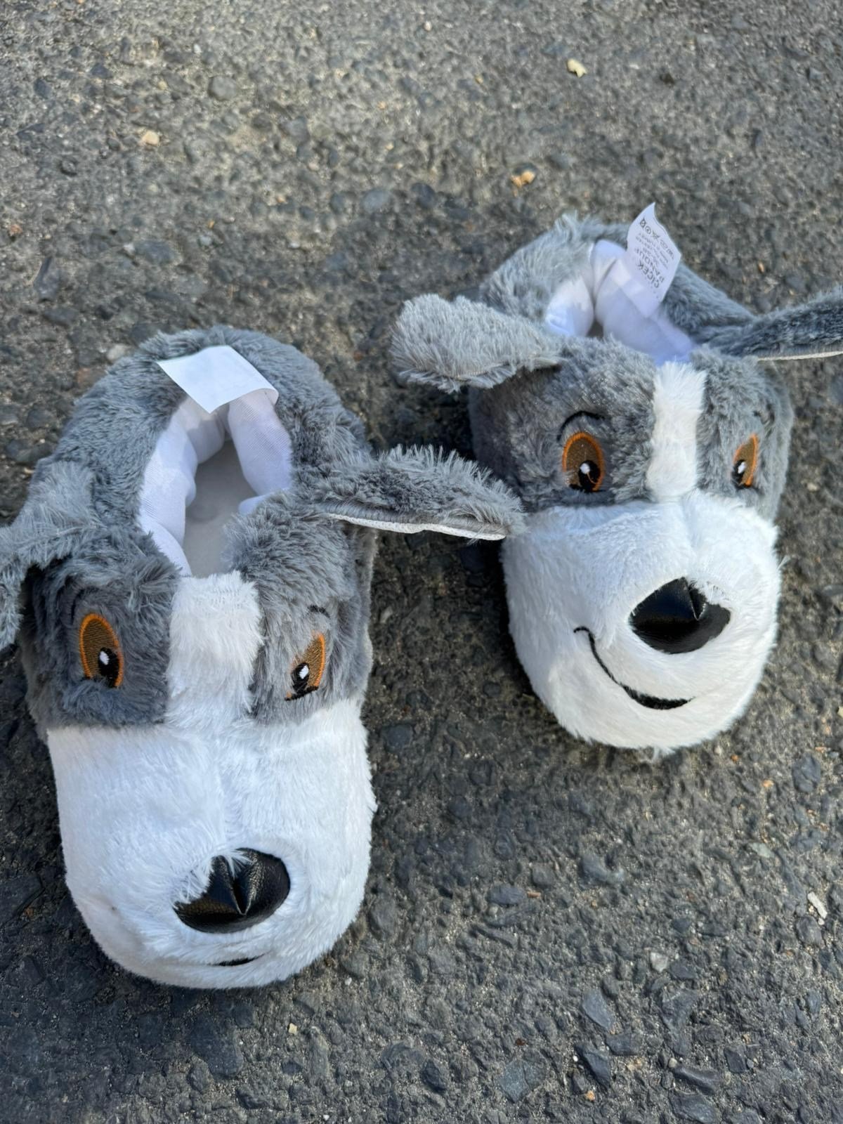 Gri Köpek Figürlü Panduf