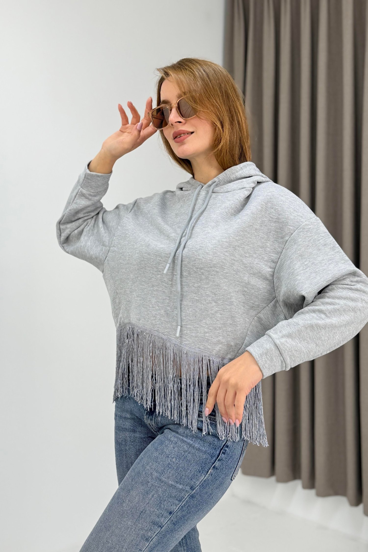 Gri Saçaklı Kapüşonlu Sweatshirt
