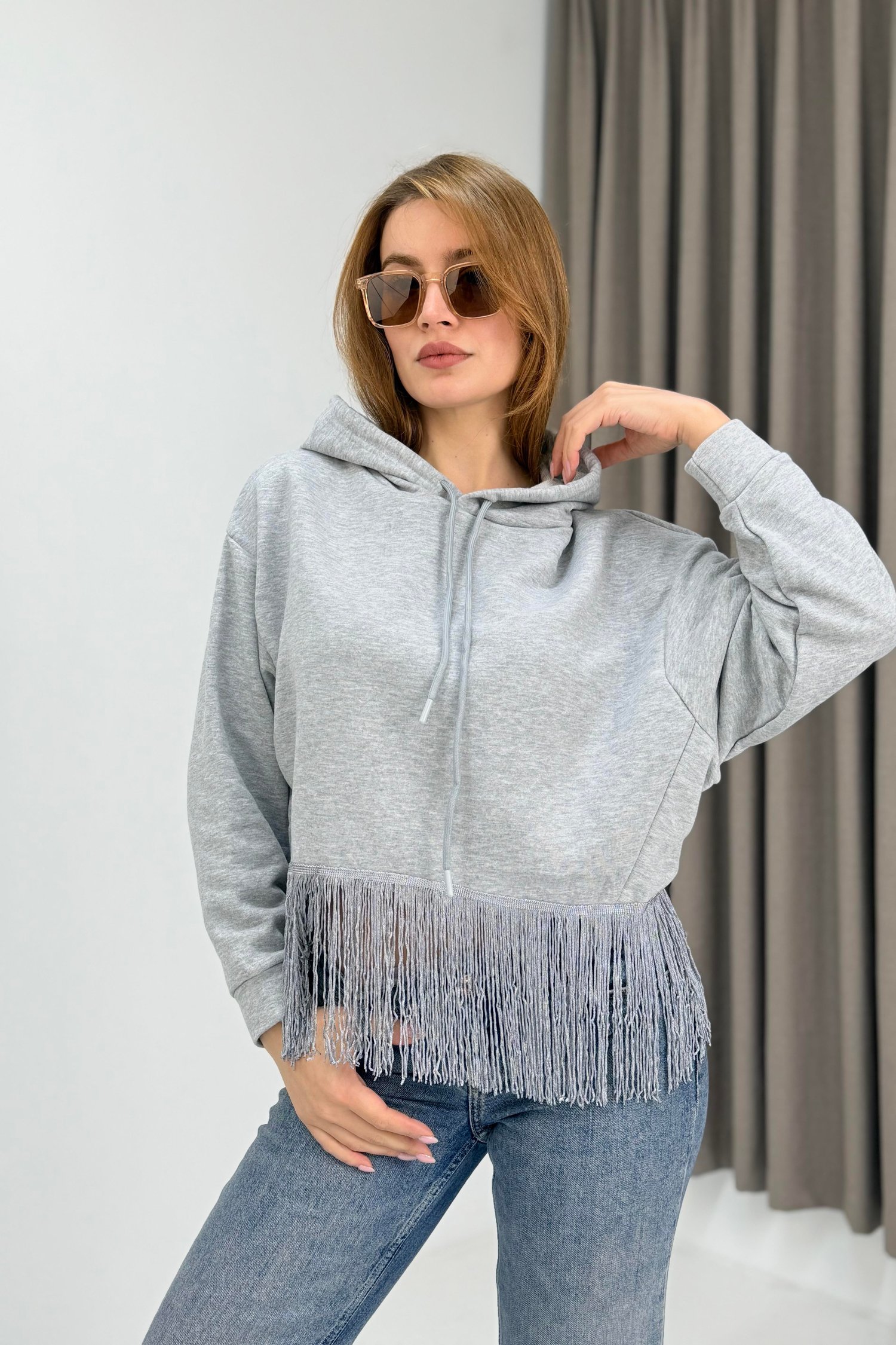 Gri Saçaklı Kapüşonlu Sweatshirt