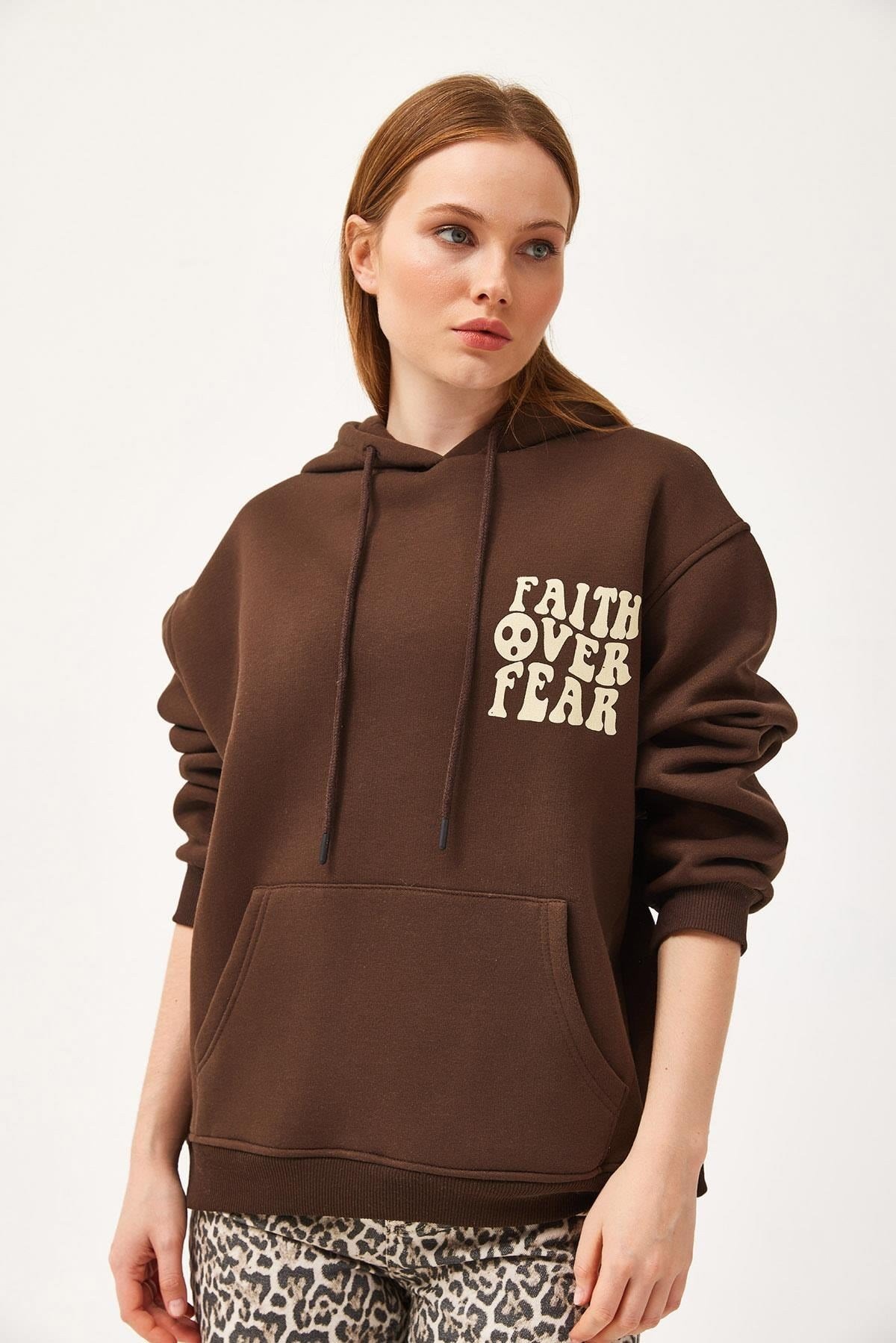 Kahverengi Baskılı Oversize Kapüşonlu Sweatshirt