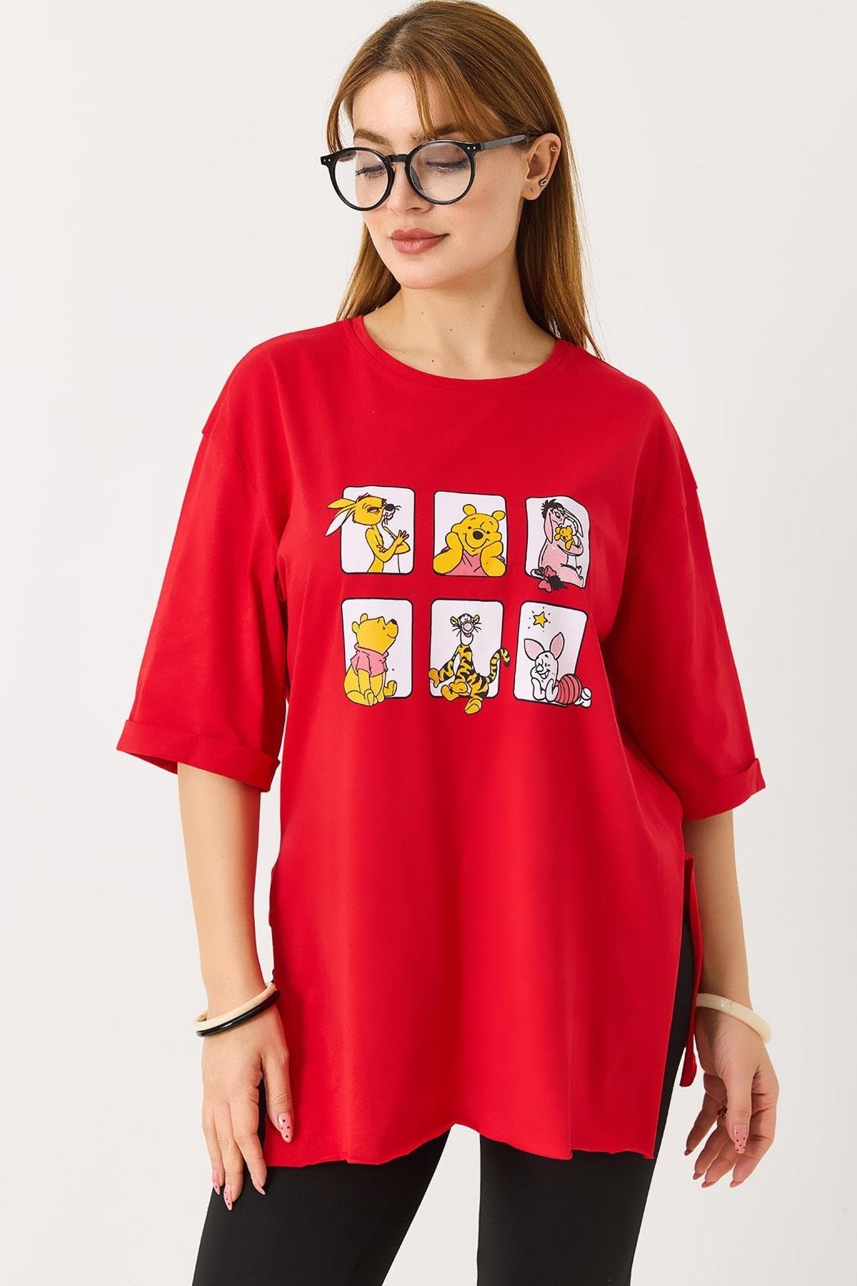 Kırmızı Yanı Yırtmaçlı Oversize Tişört