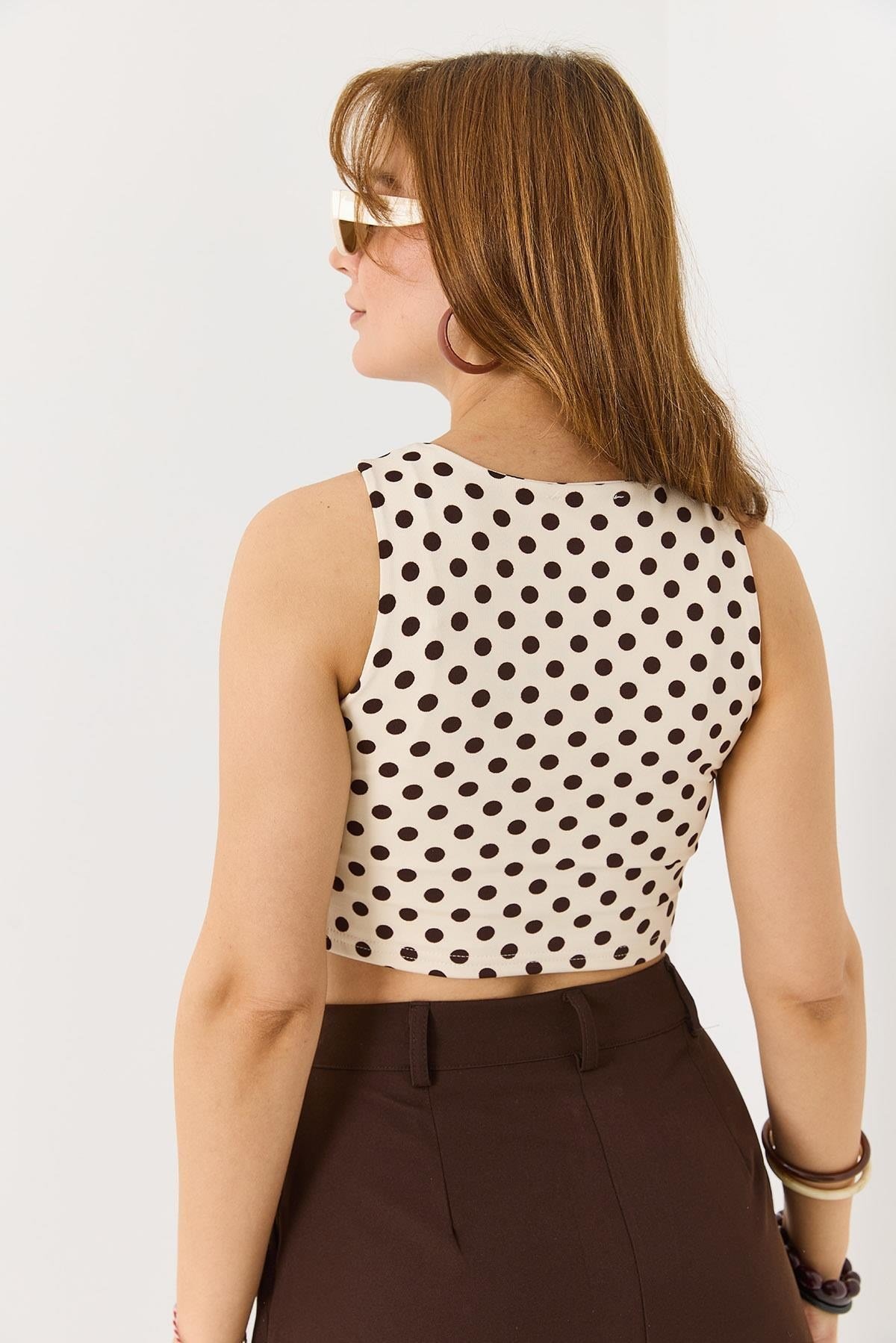 Krem Puantiyeli Crop Bluz