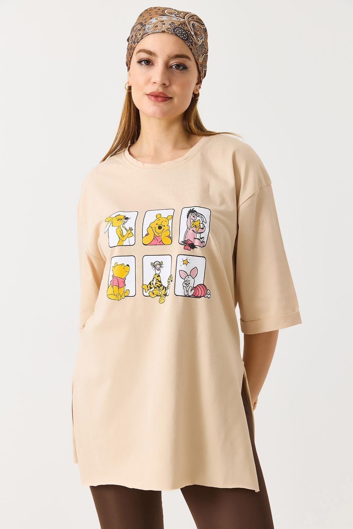 Krem Yanı Yırtmaçlı Oversize Tişört