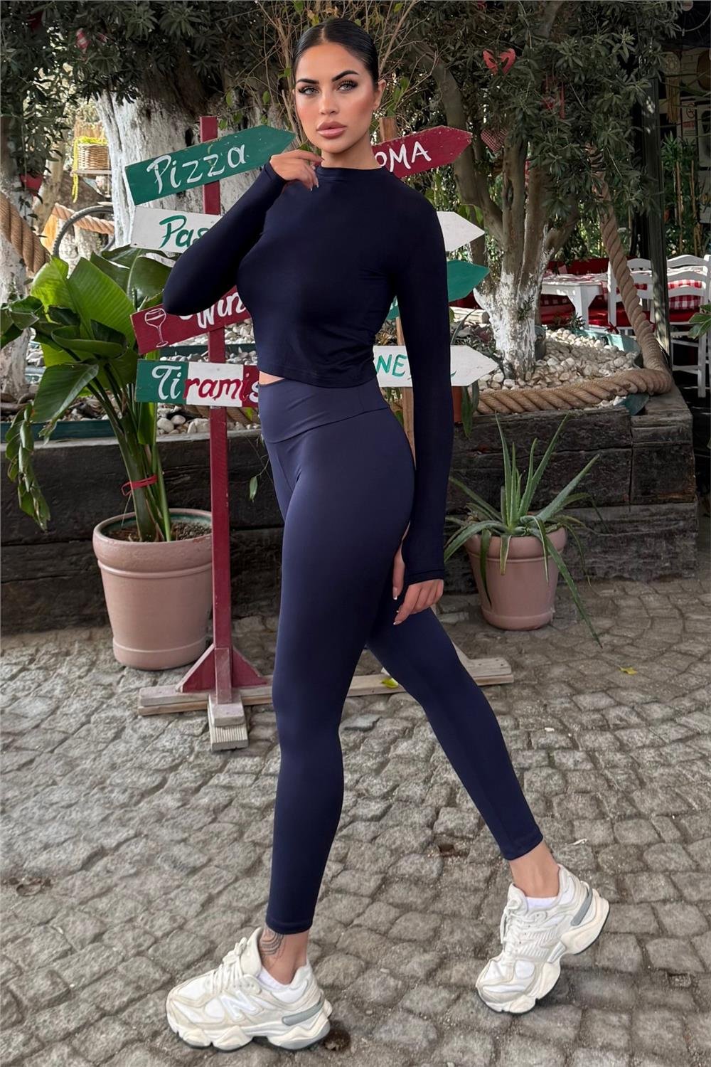LACI TAYT
