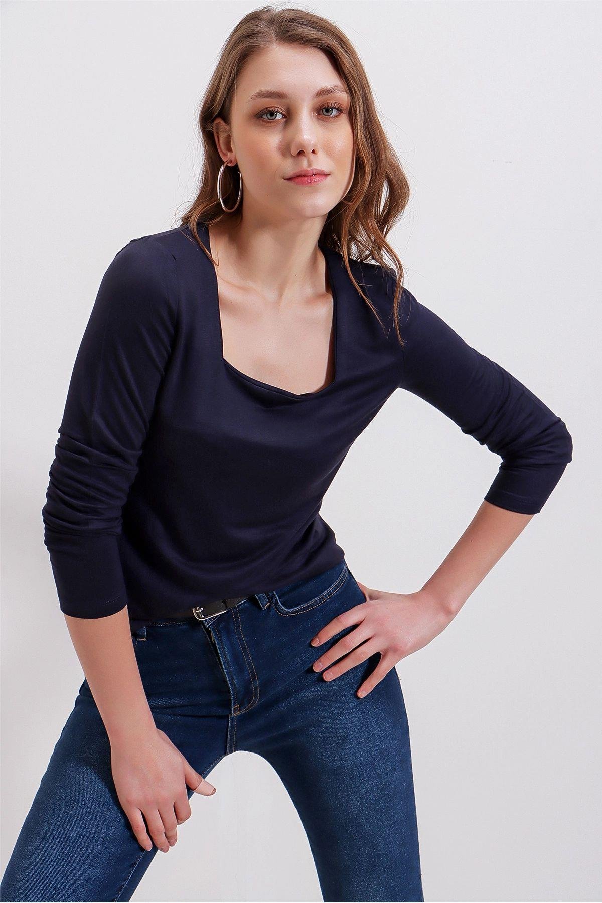 lacivert-basic-kare-bluz-c3b08-.jpg