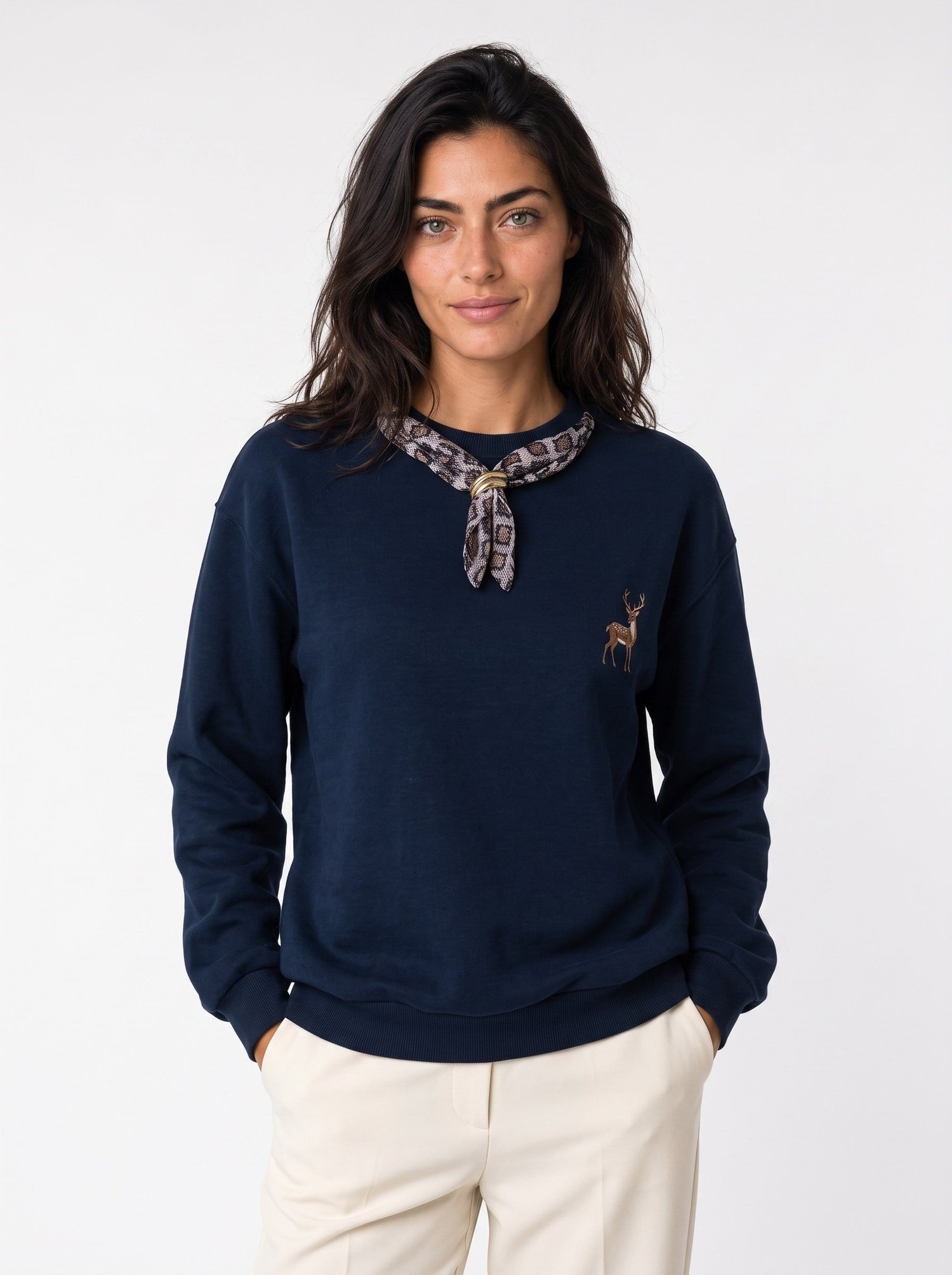 Lacivert Fularlı Ceylan Nakışlı Sweatshirt