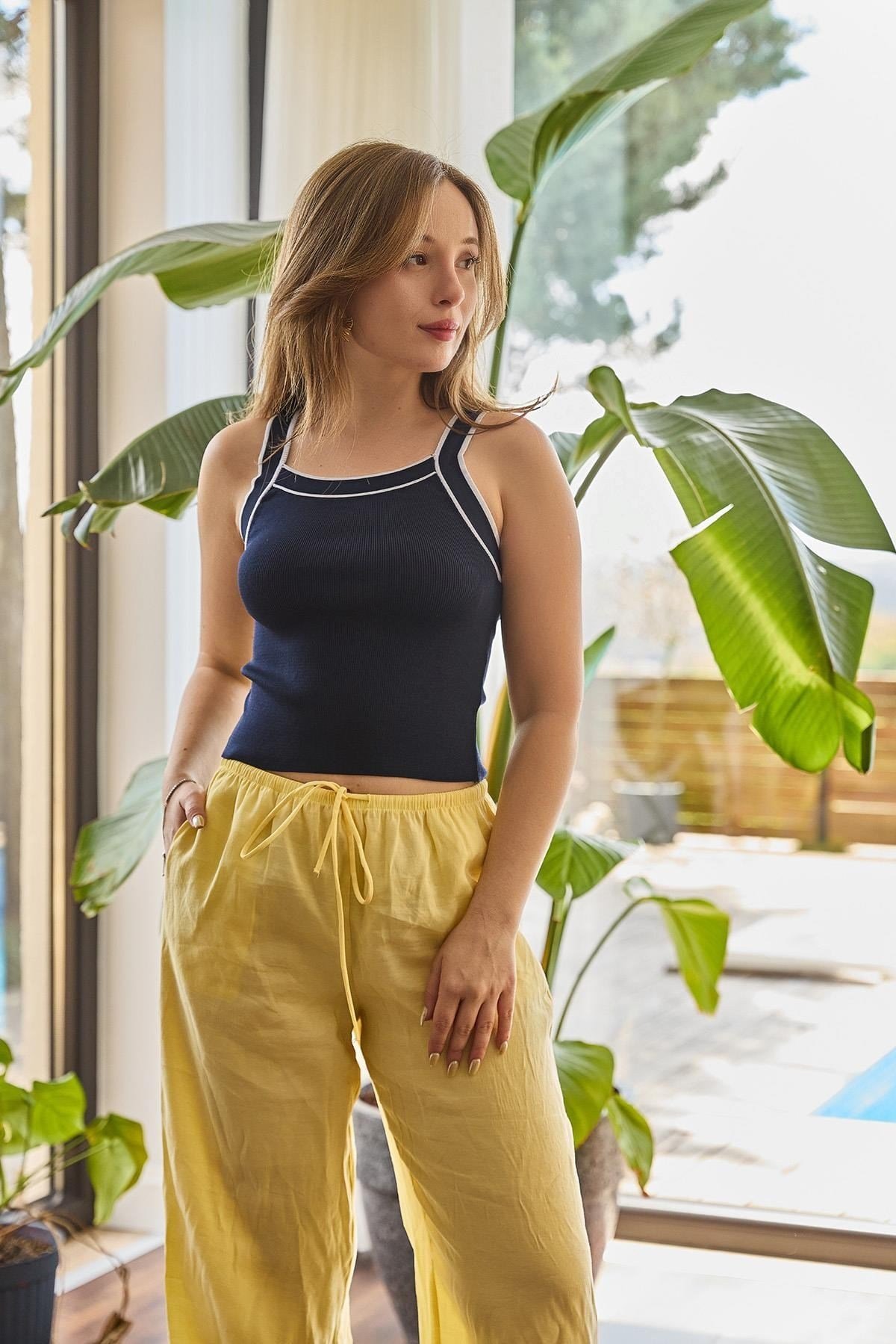 Lacivert Halter Yaka Triko Bluz