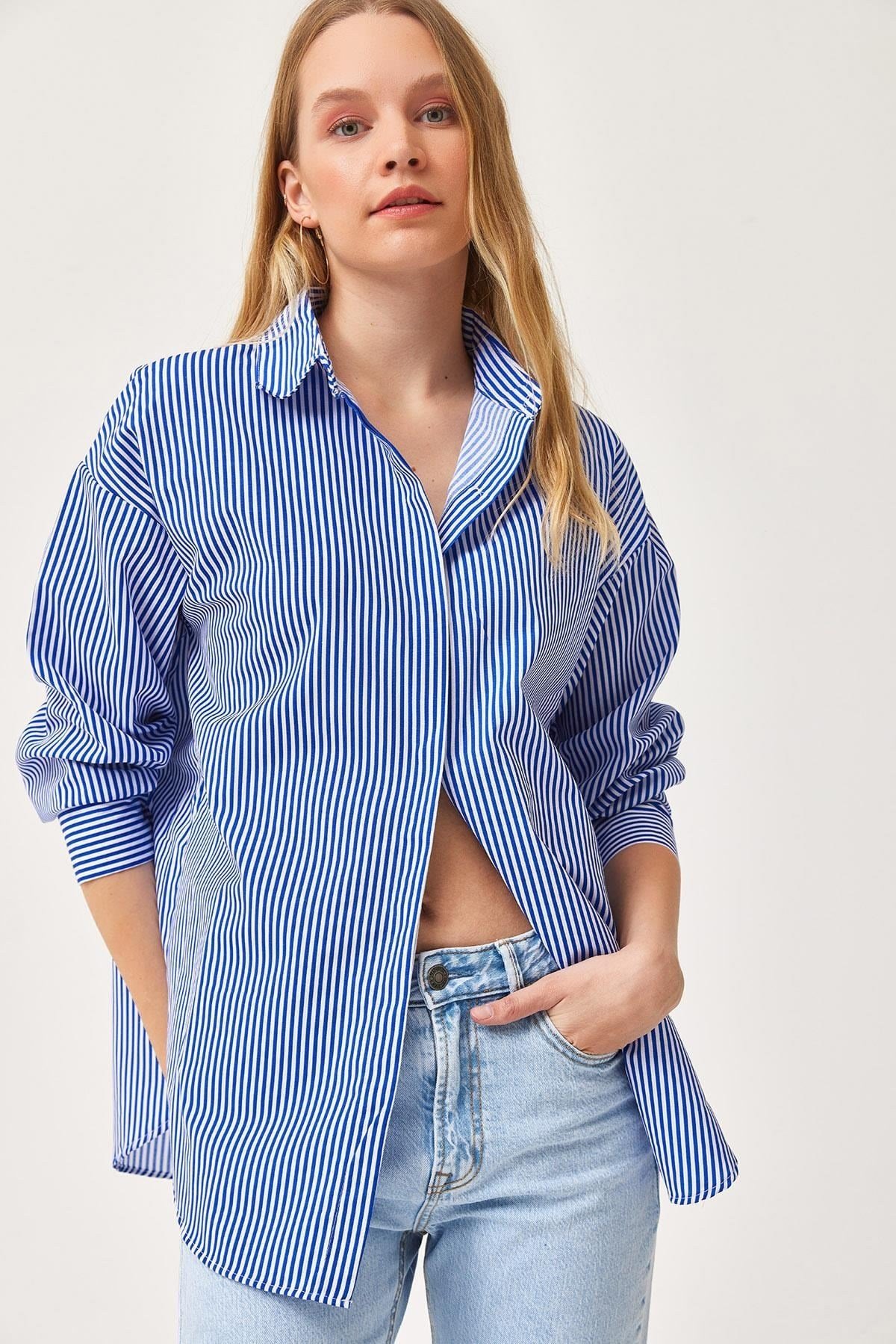 Mavi Çizgili Oversize Basic Gömlek