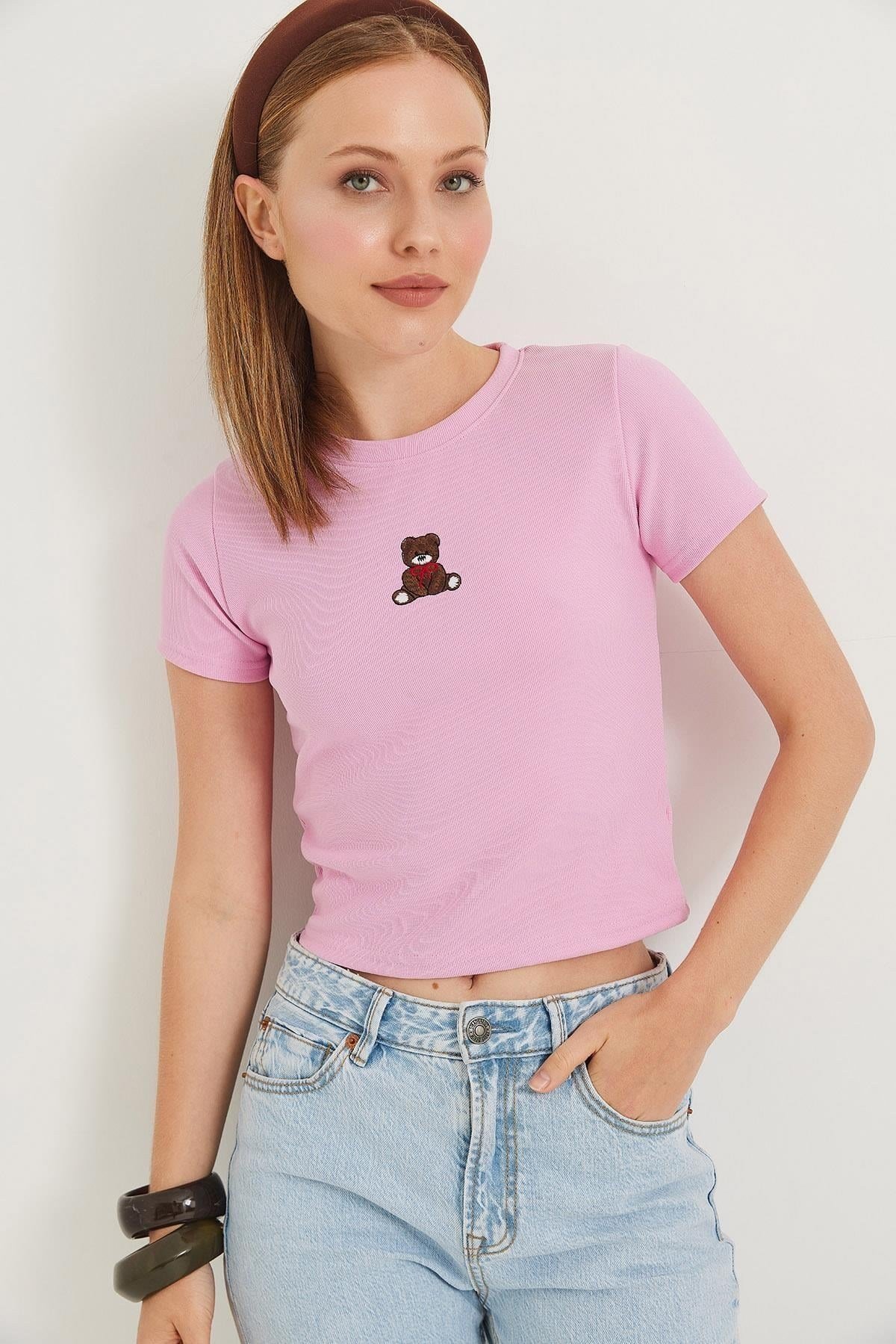 Pembe Ayıcık Nakışlı Crop Bluz