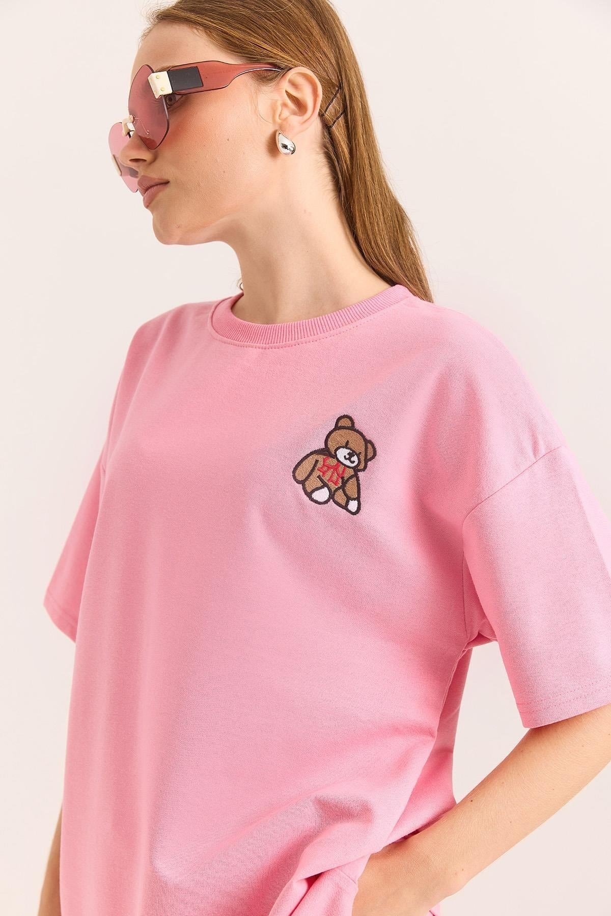 Pembe Ayıcık Nakışlı Oversize Tişört
