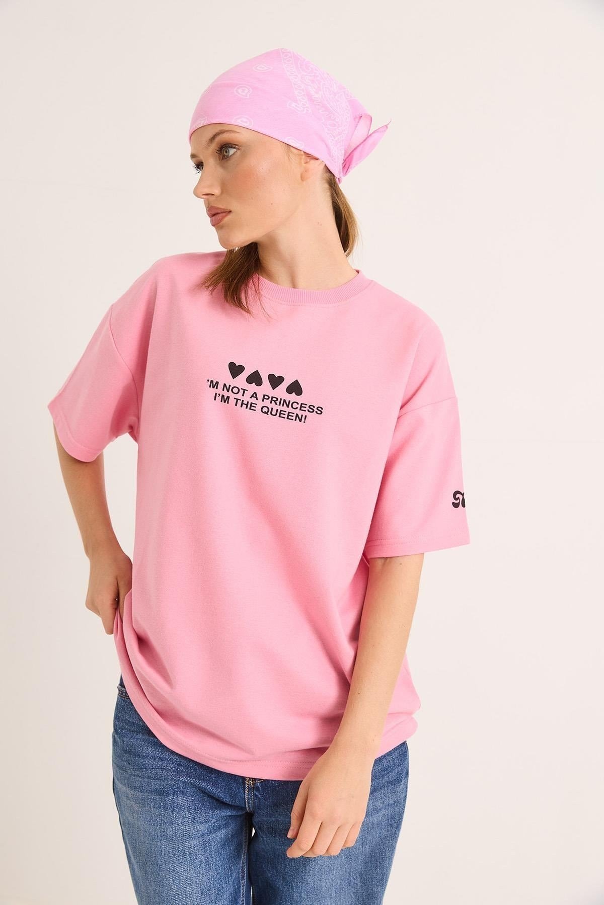 Pembe Baskılı Oversize Tişört