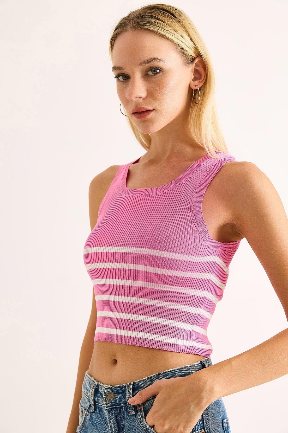 Pembe Çizgili Triko Bluz