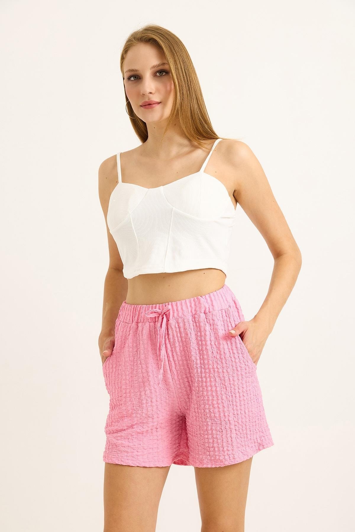 Pembe Gofre Bel Lastikli Şort
