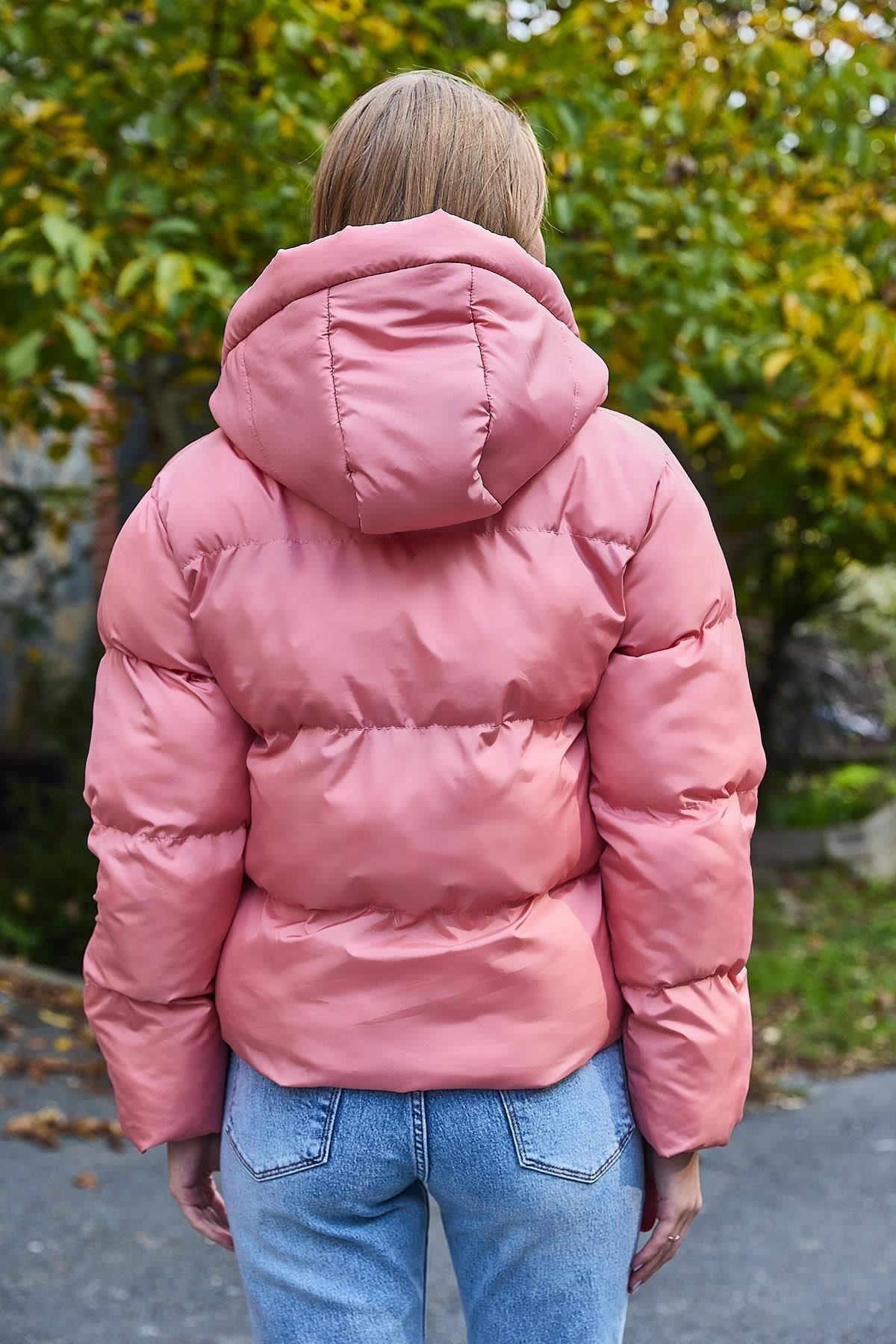 Pembe Kapüşonlu Fermuarlı Şişme Mont