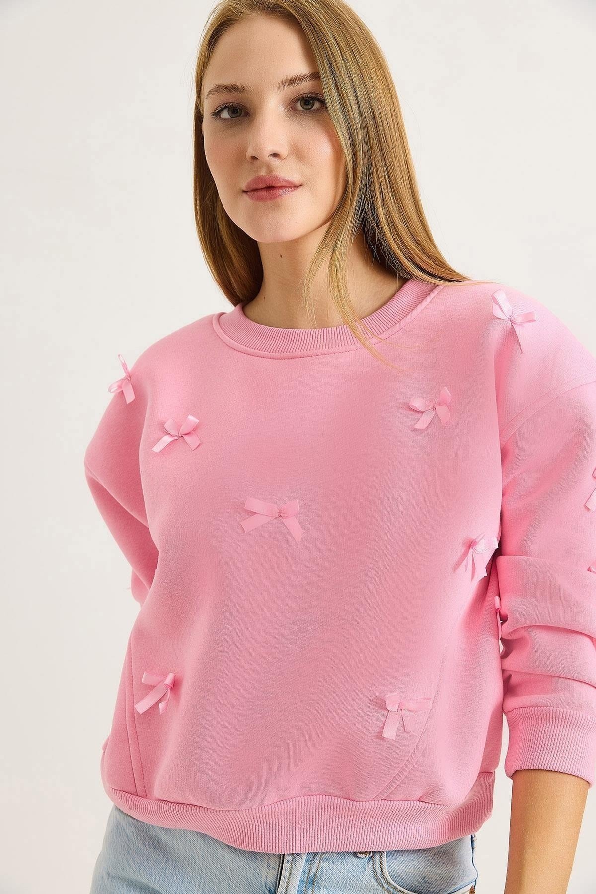 Pembe Kurdele Detaylı Sweatshirt