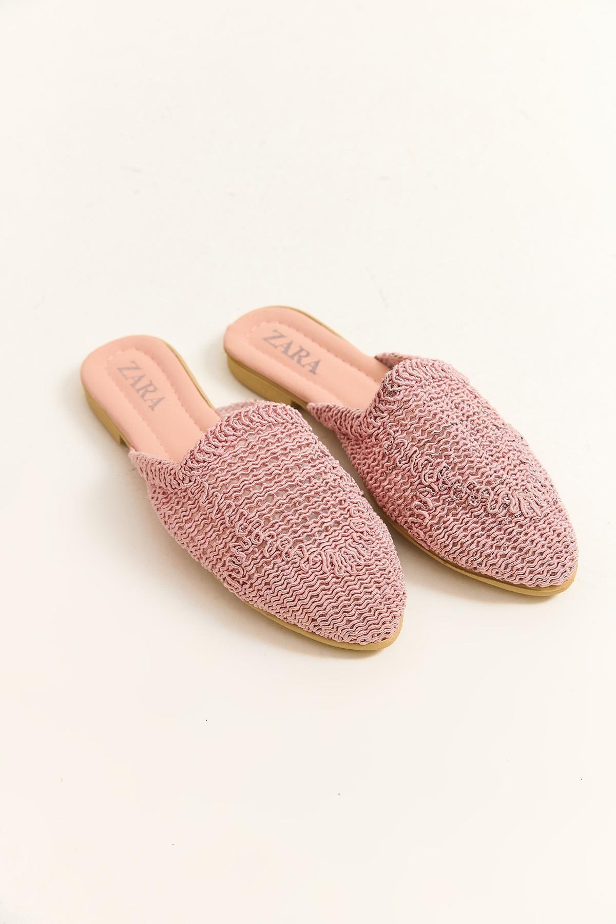 Pembe Örgü Model Kapalı Terlik