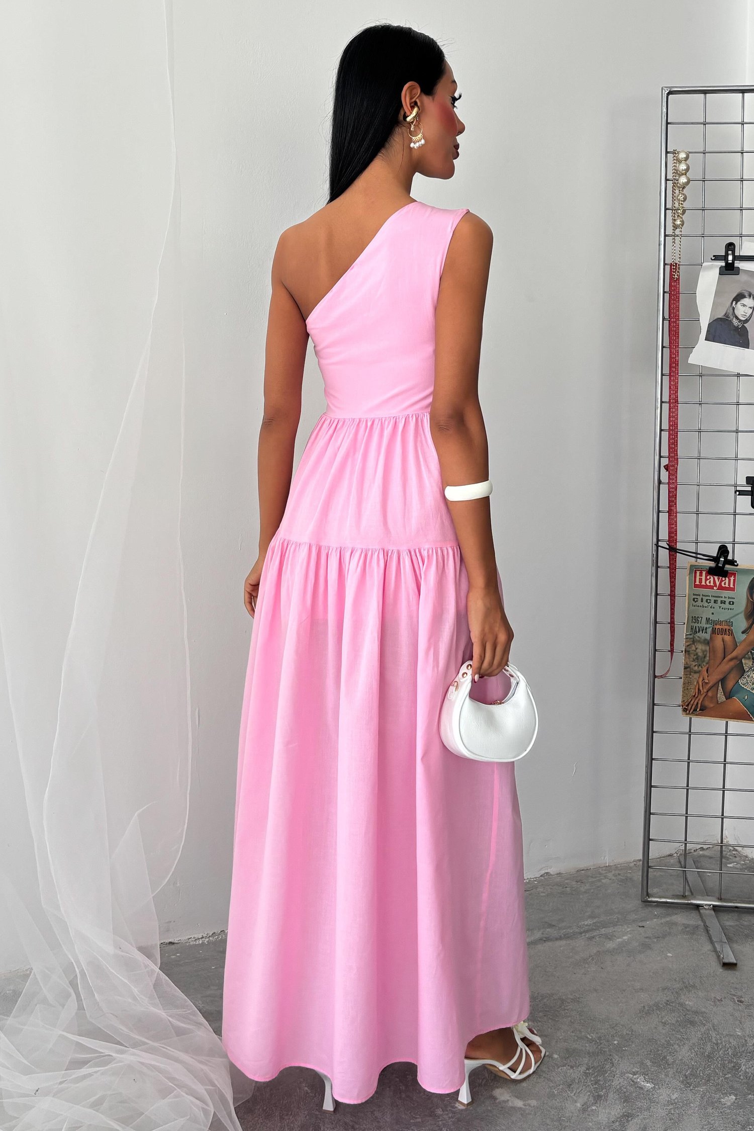 pembe-tek-omuz-wual-maxi-elbise-6-943e.jpg
