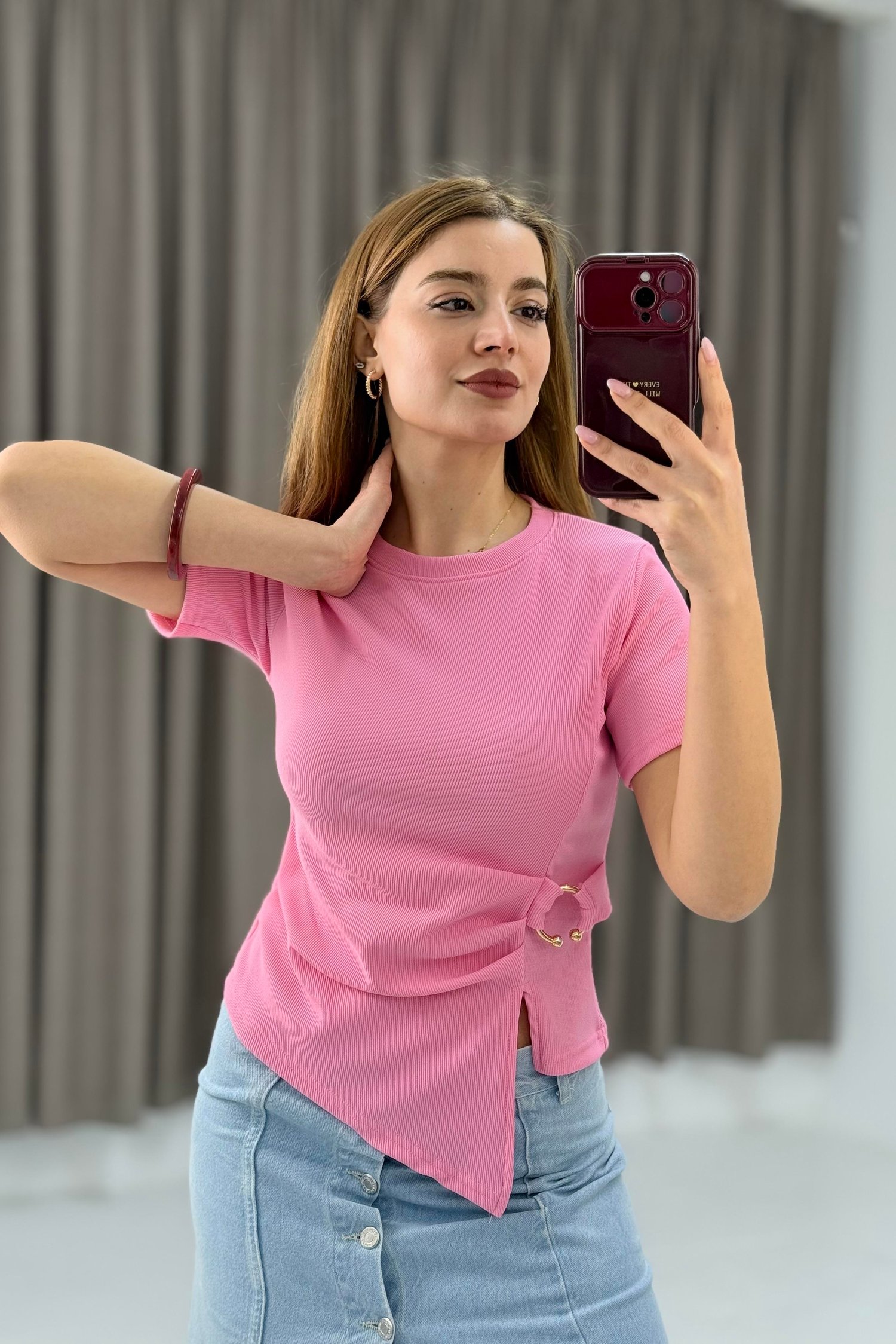 Pembe Yan Tokalı Asimetrik Bluz