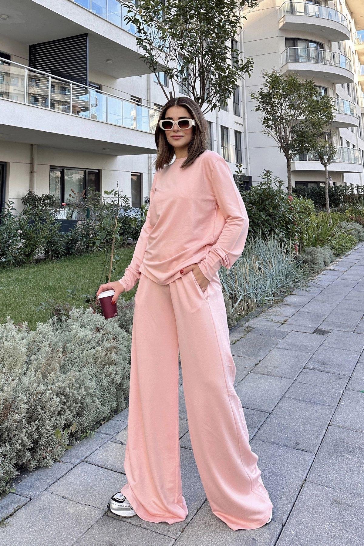 pudra-rahat-sweatshirt-takim-df370c.jpg
