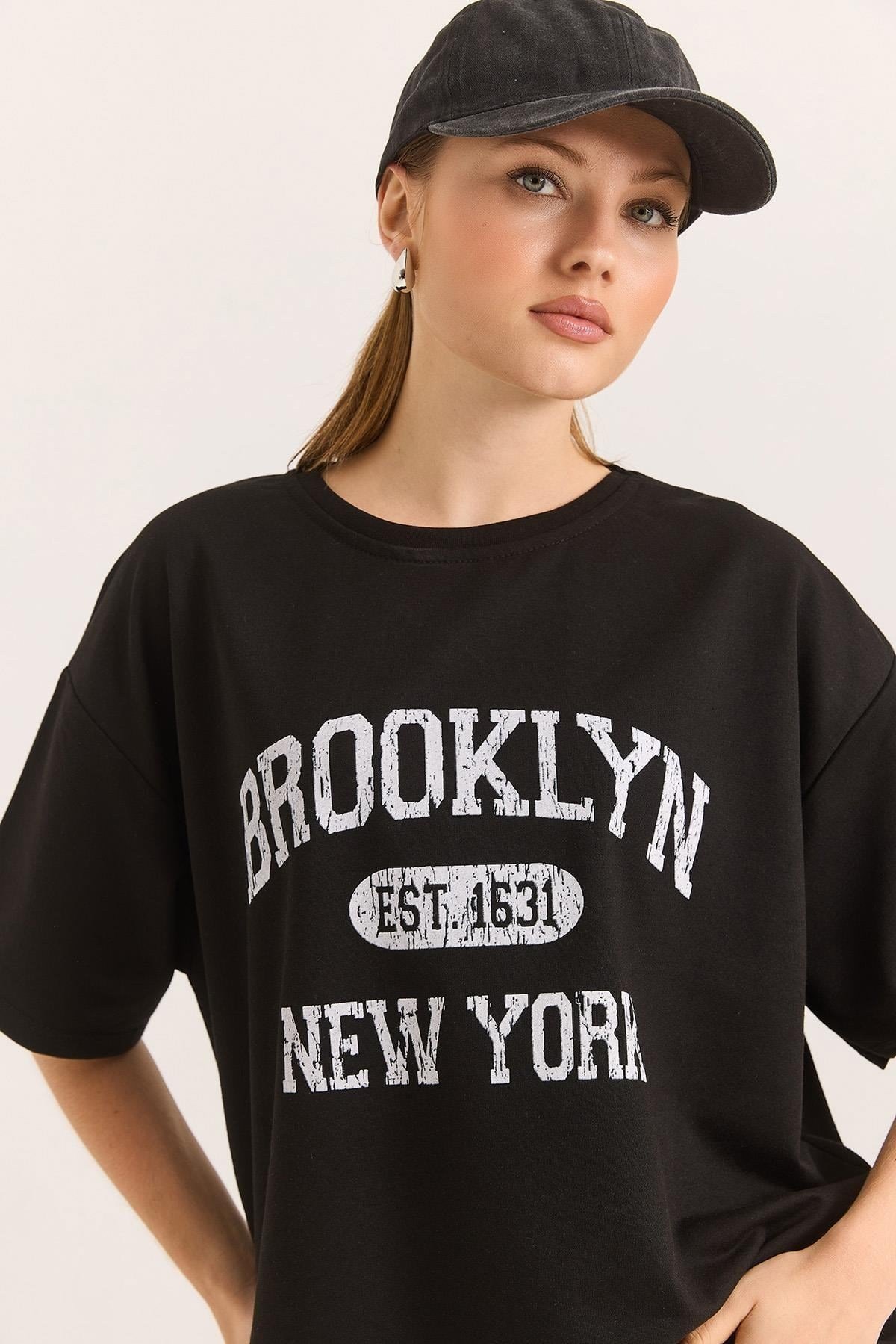 Siyah Brooklyn Baskılı Oversize Tişört