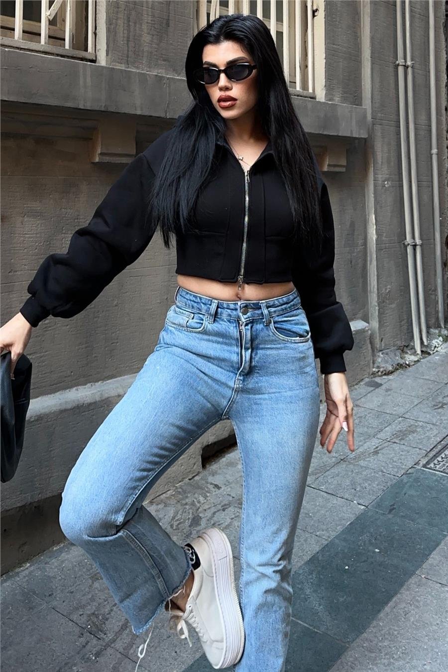 Siyah Fermuarlı Crop Sweatshirt