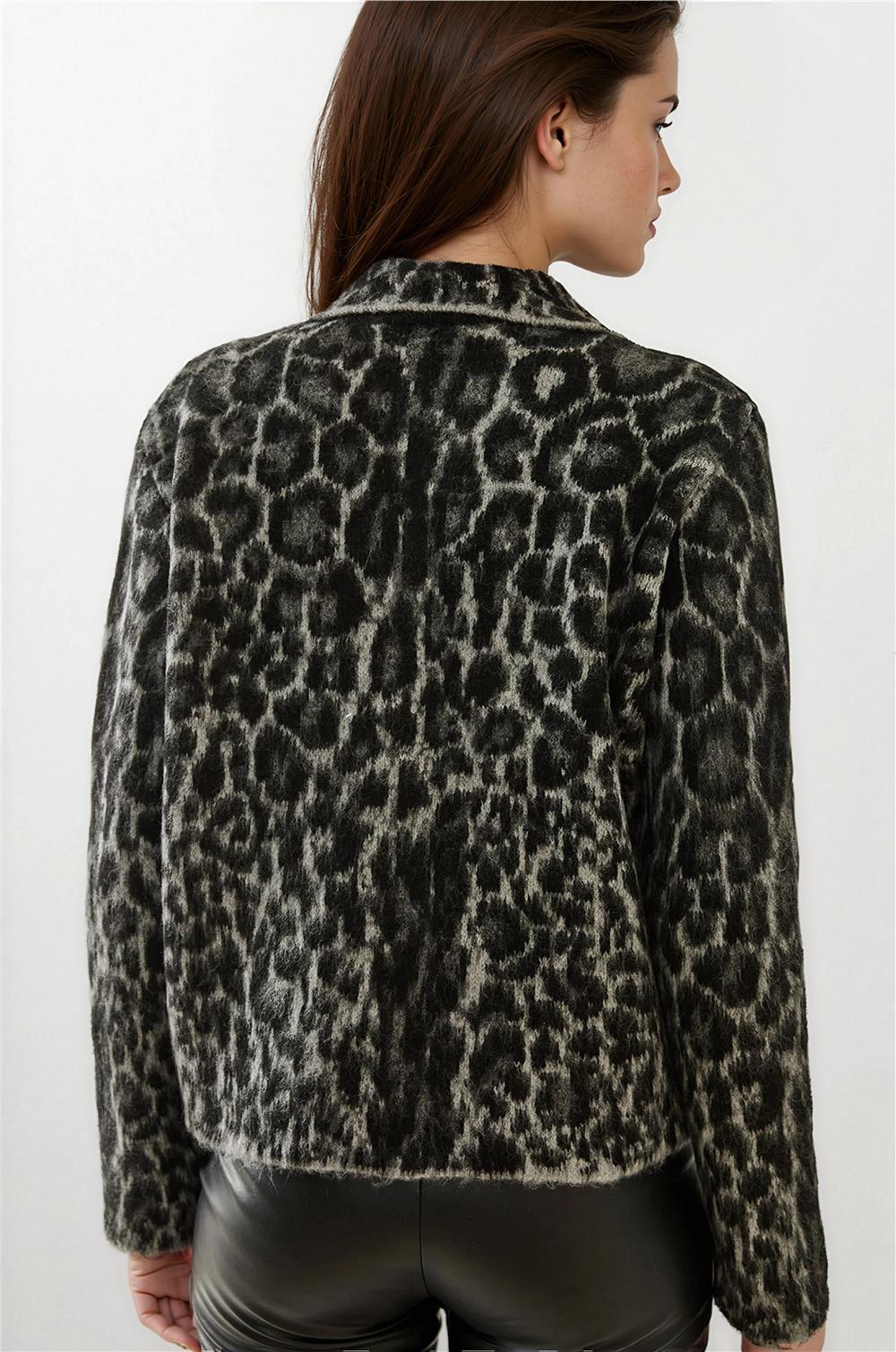 Siyah Gri Leopar Hırka
