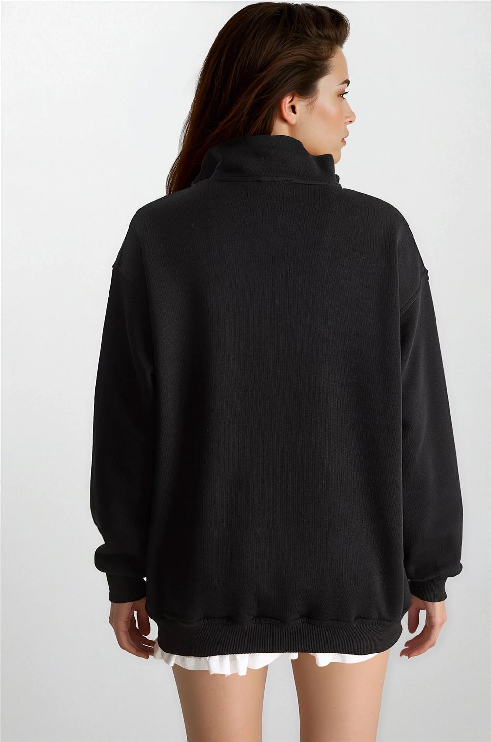 Siyah İşlemeli Sweatshirt