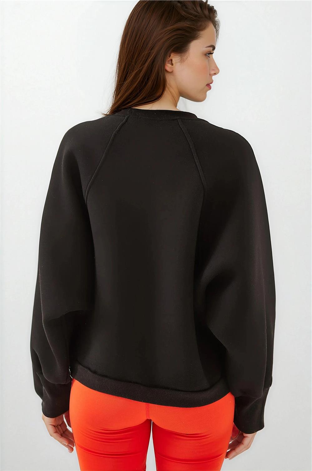 Siyah Kalp Nakışlı Sweatshirt