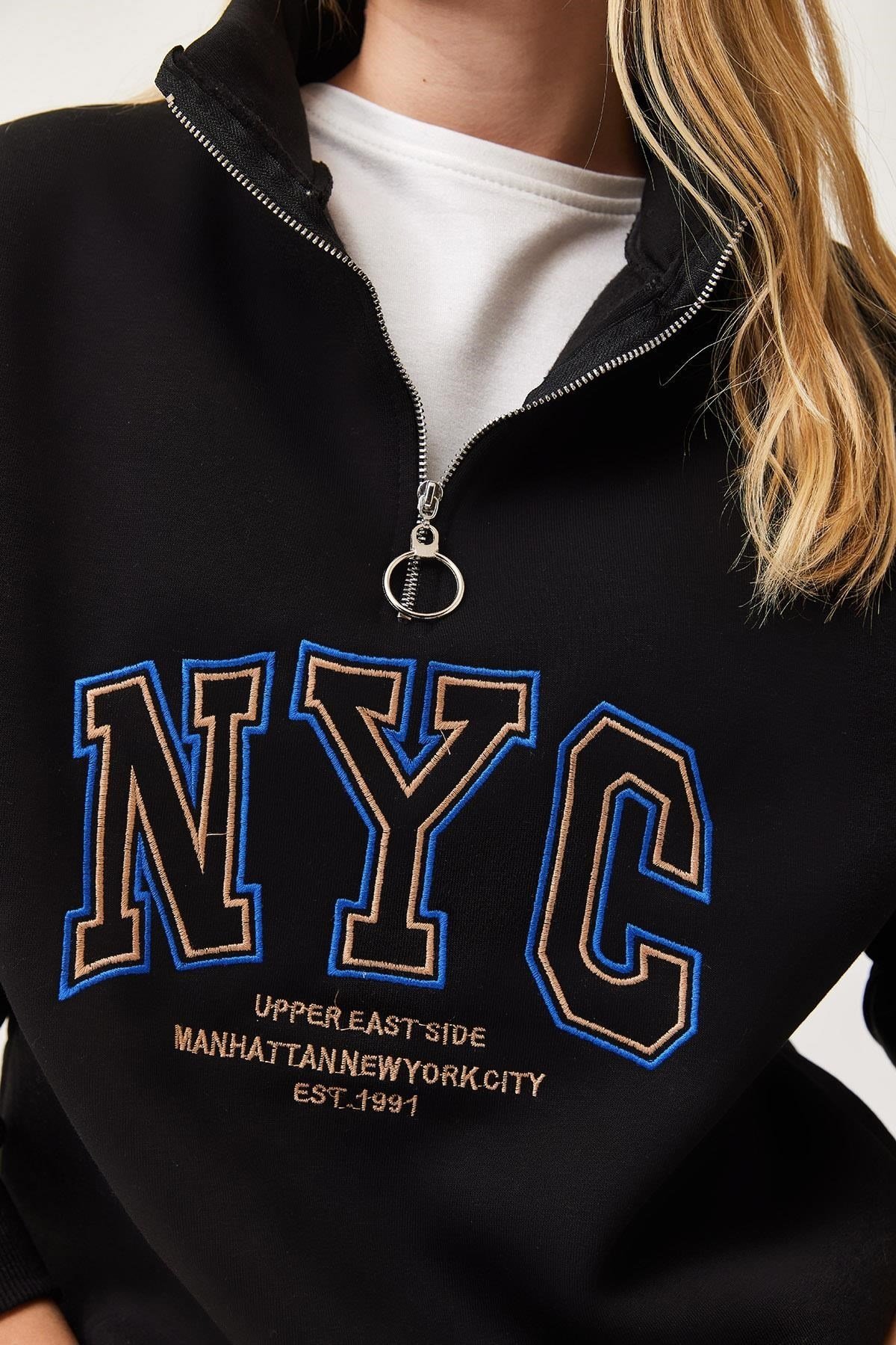 Siyah Nakışlı Fermuarlı Oversize Sweatshirt