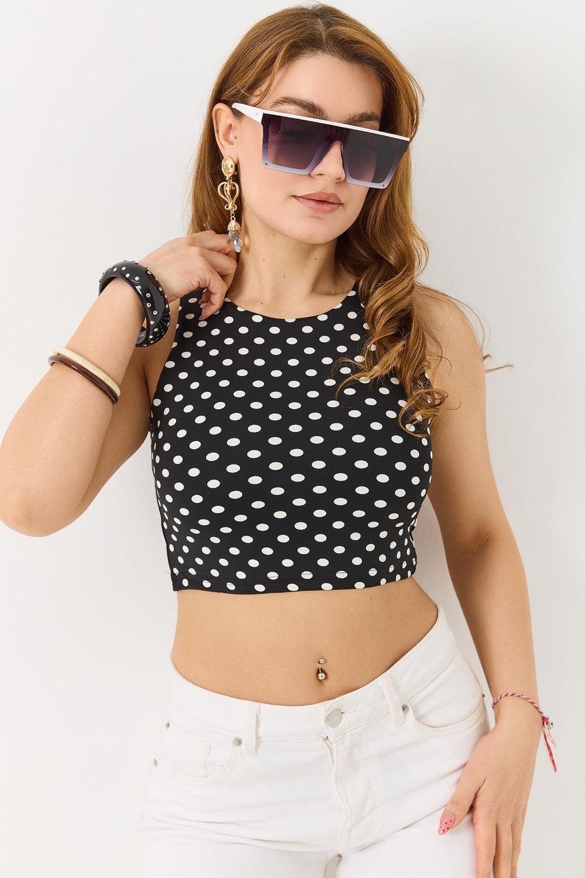 Siyah Puantiyeli Crop Bluz