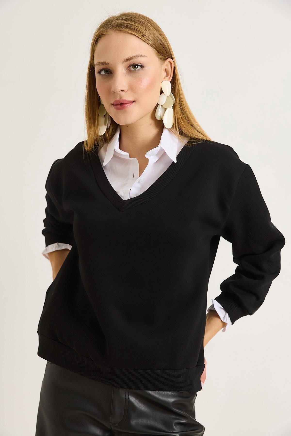 Siyah Şardonlu V Yaka Sweatshirt