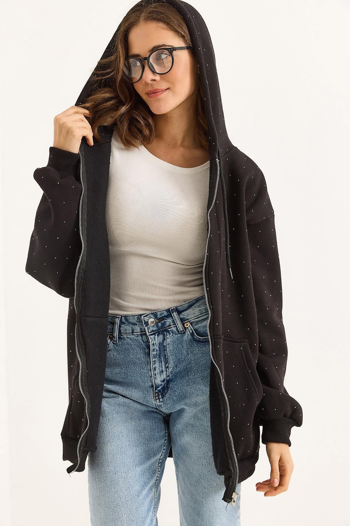 Siyah Taş Detaylı Oversize Hırka