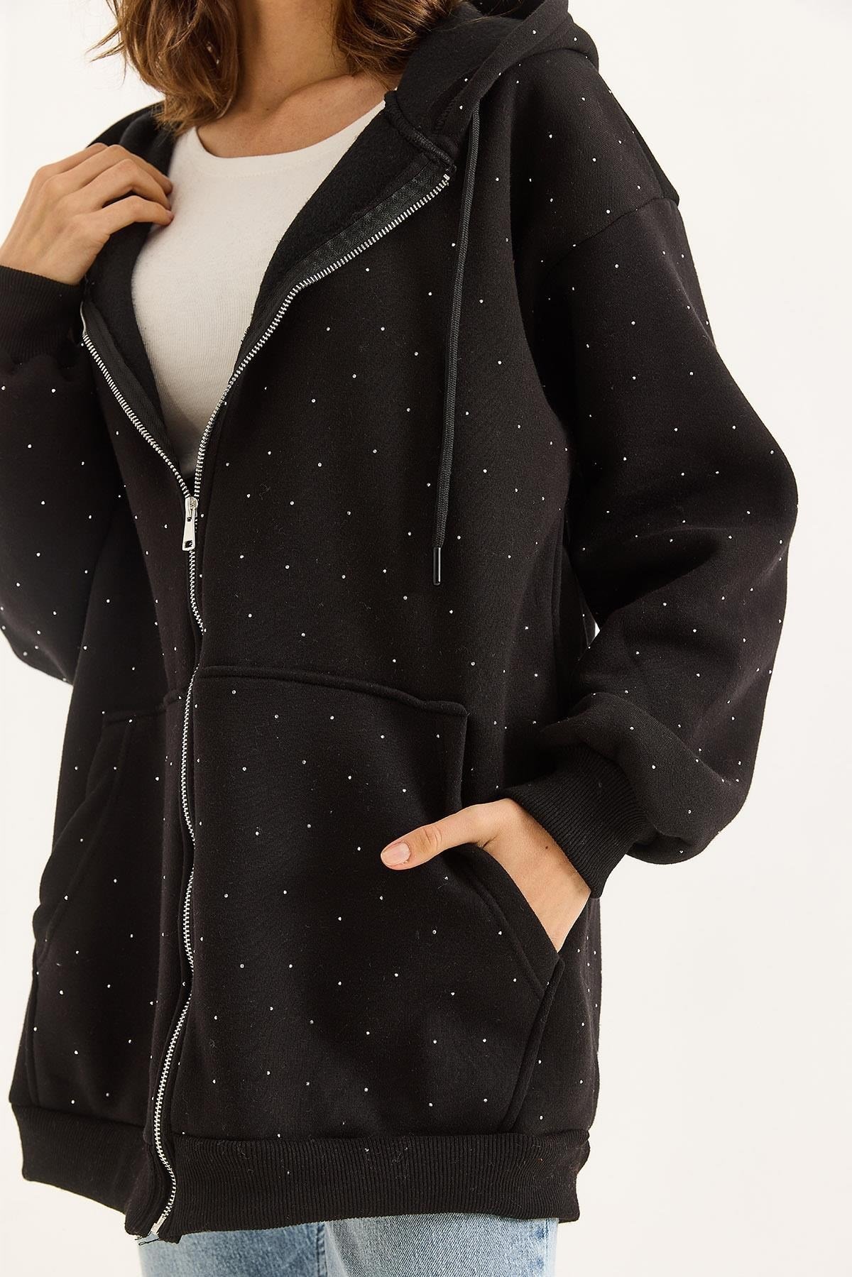 Siyah Taş Detaylı Oversize Hırka