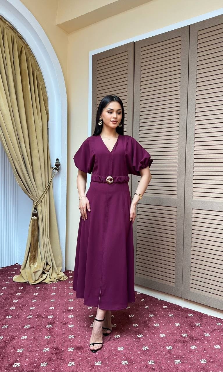 3909-BORDO DOUBLE KUMAŞ KENDİNDEN BROŞ KEMERLİ ELBİSE