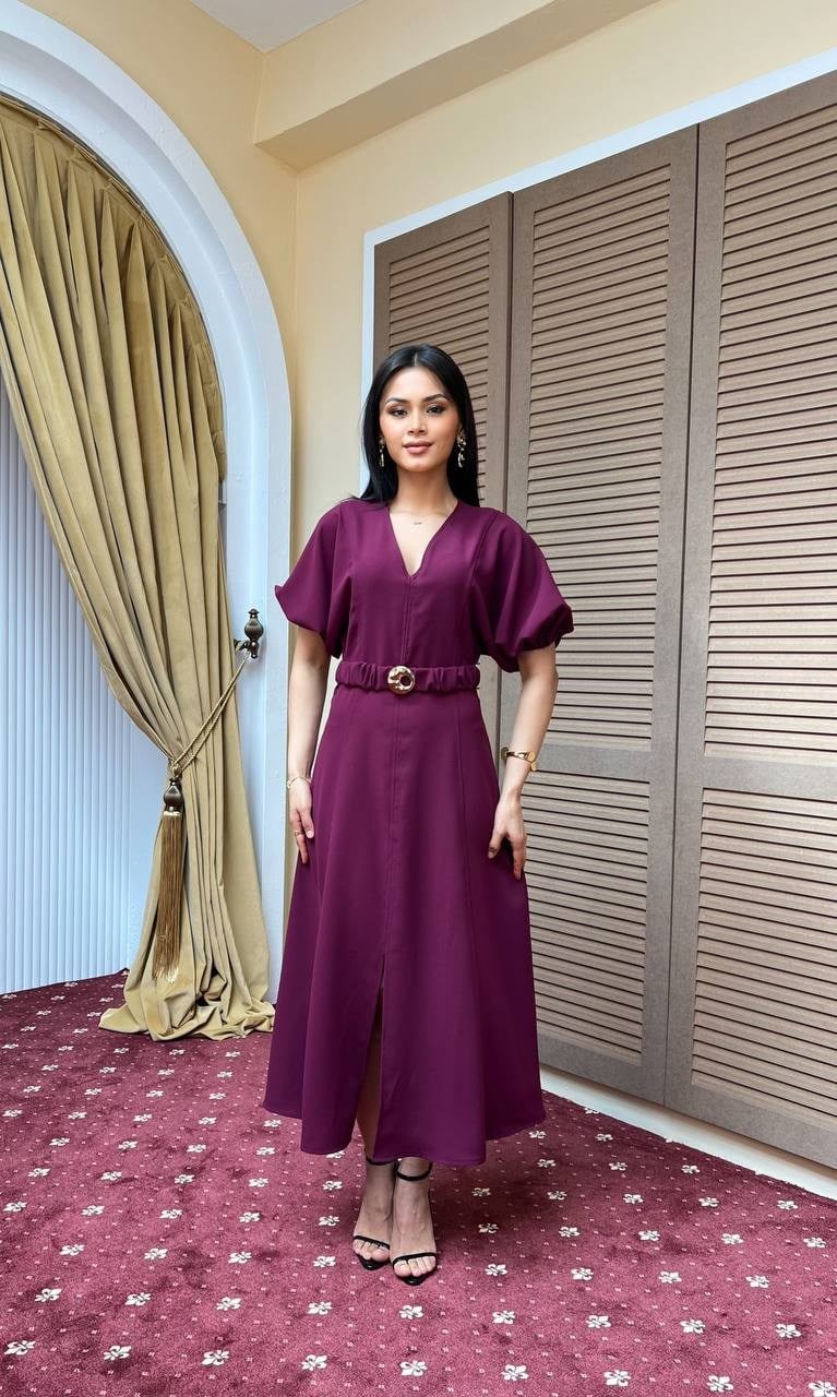 3909-BORDO DOUBLE KUMAŞ KENDİNDEN BROŞ KEMERLİ ELBİSE