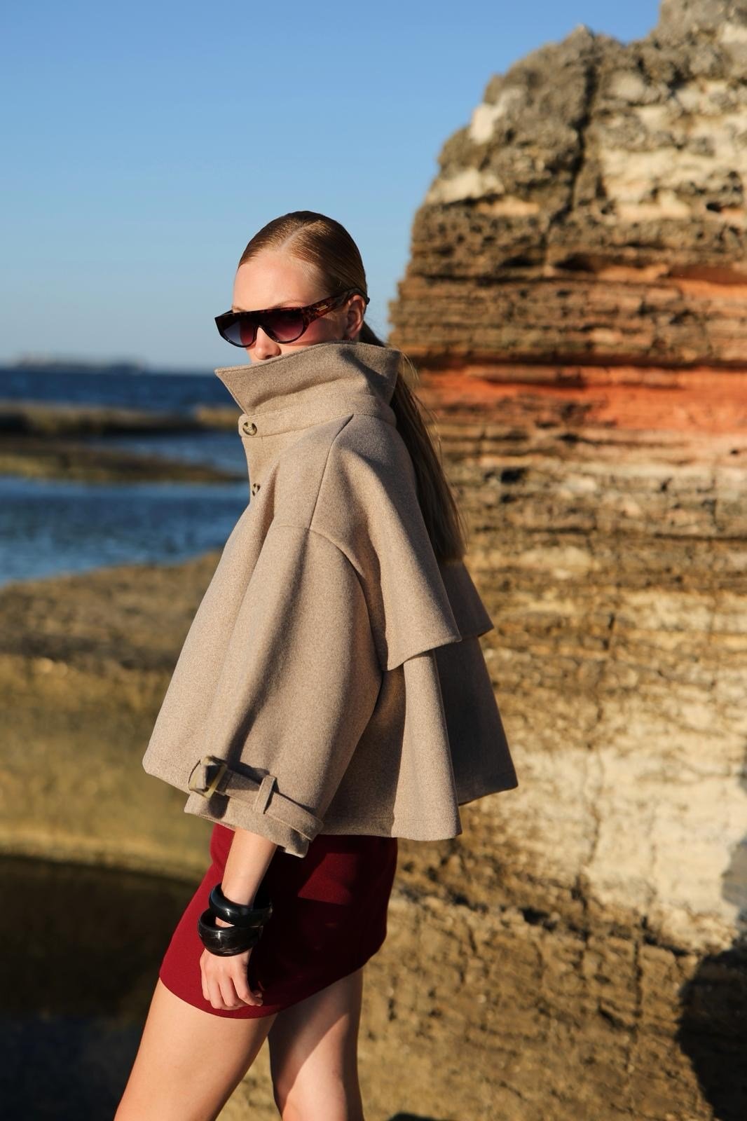4157- Bej Kaşe Panço Geniş Yaka Düğmeli Oversize Panço