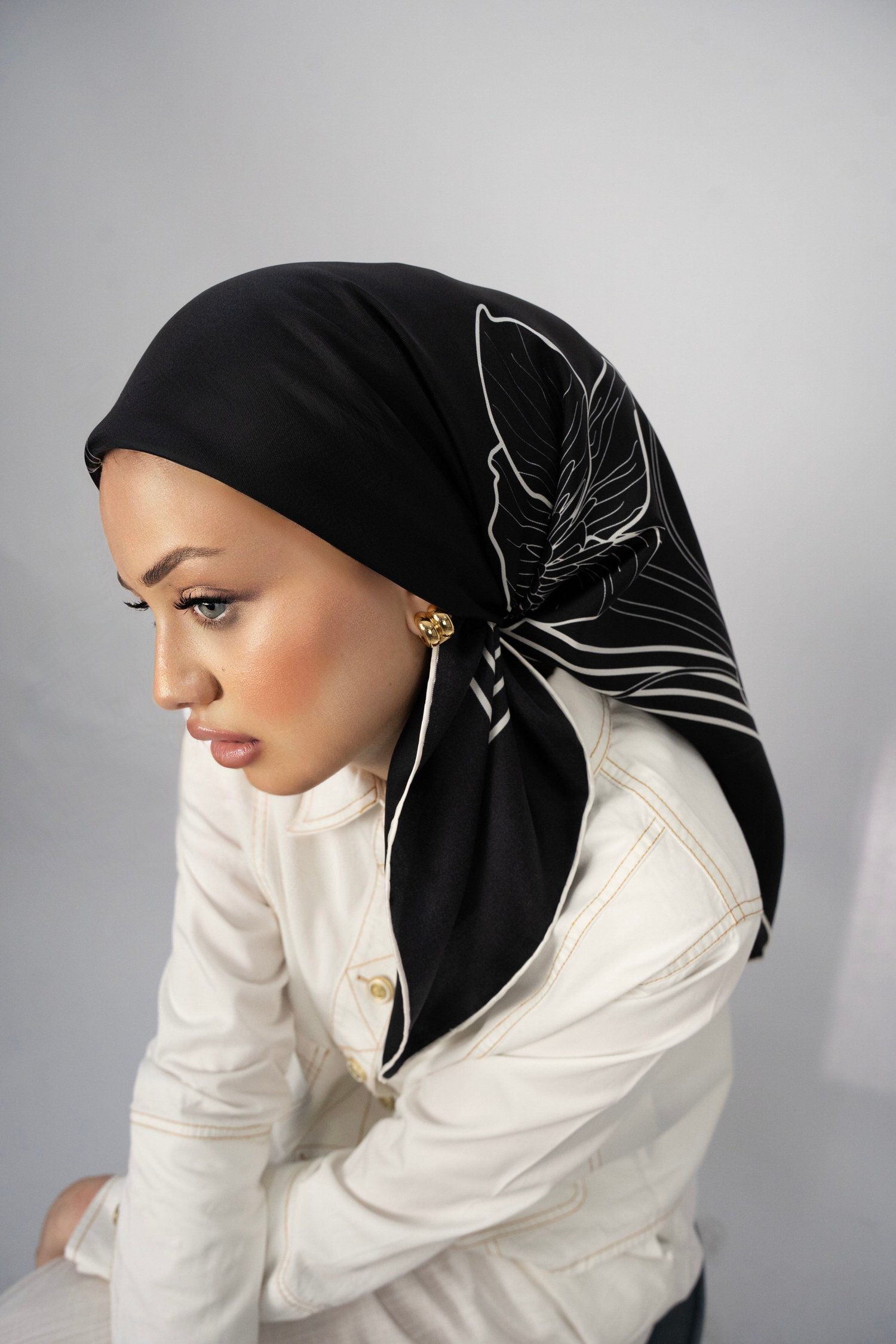 CHIARA SİYAH TİVİL İPEK EŞARP 90x90