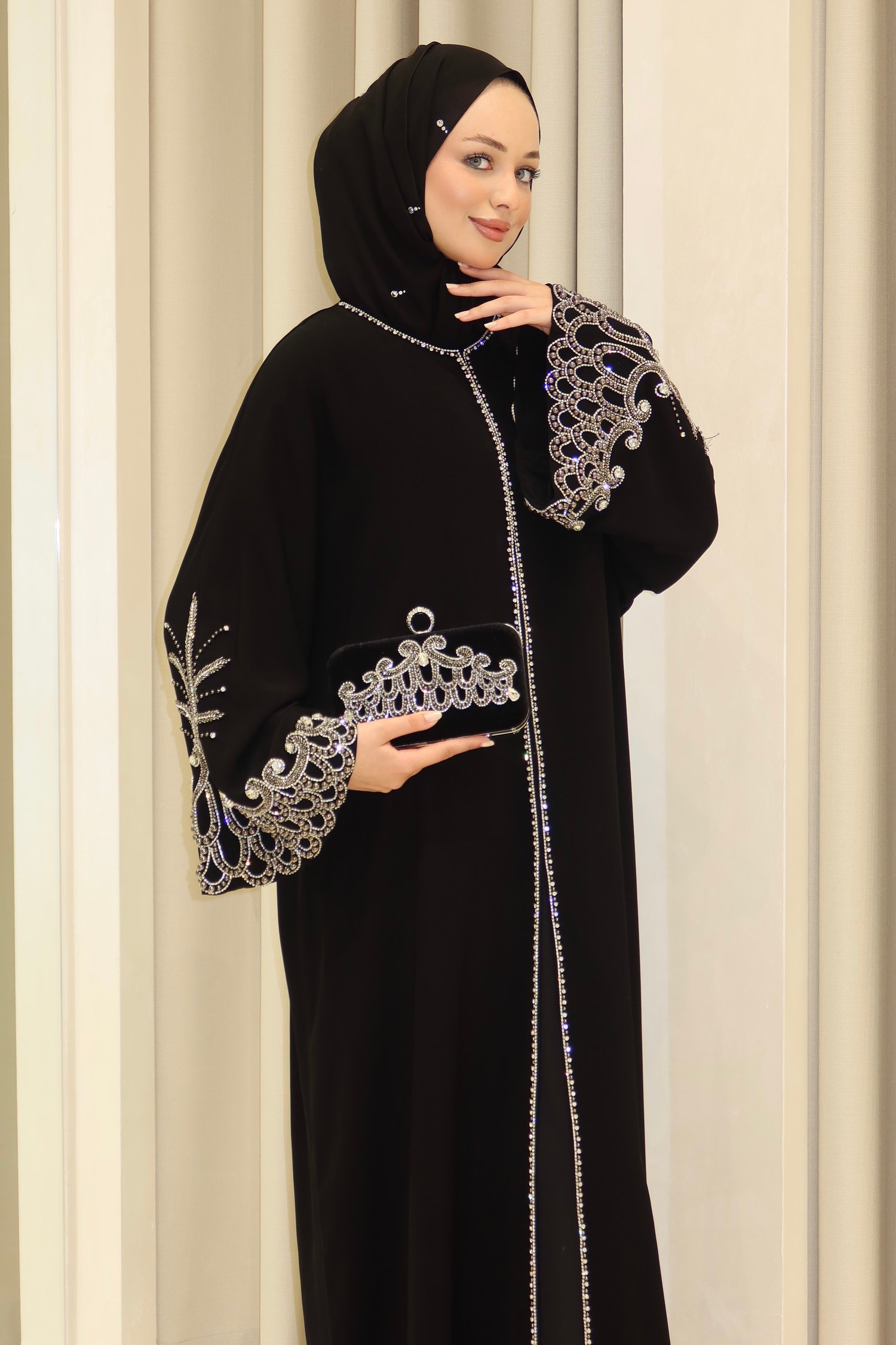 KATRİN ABAYA