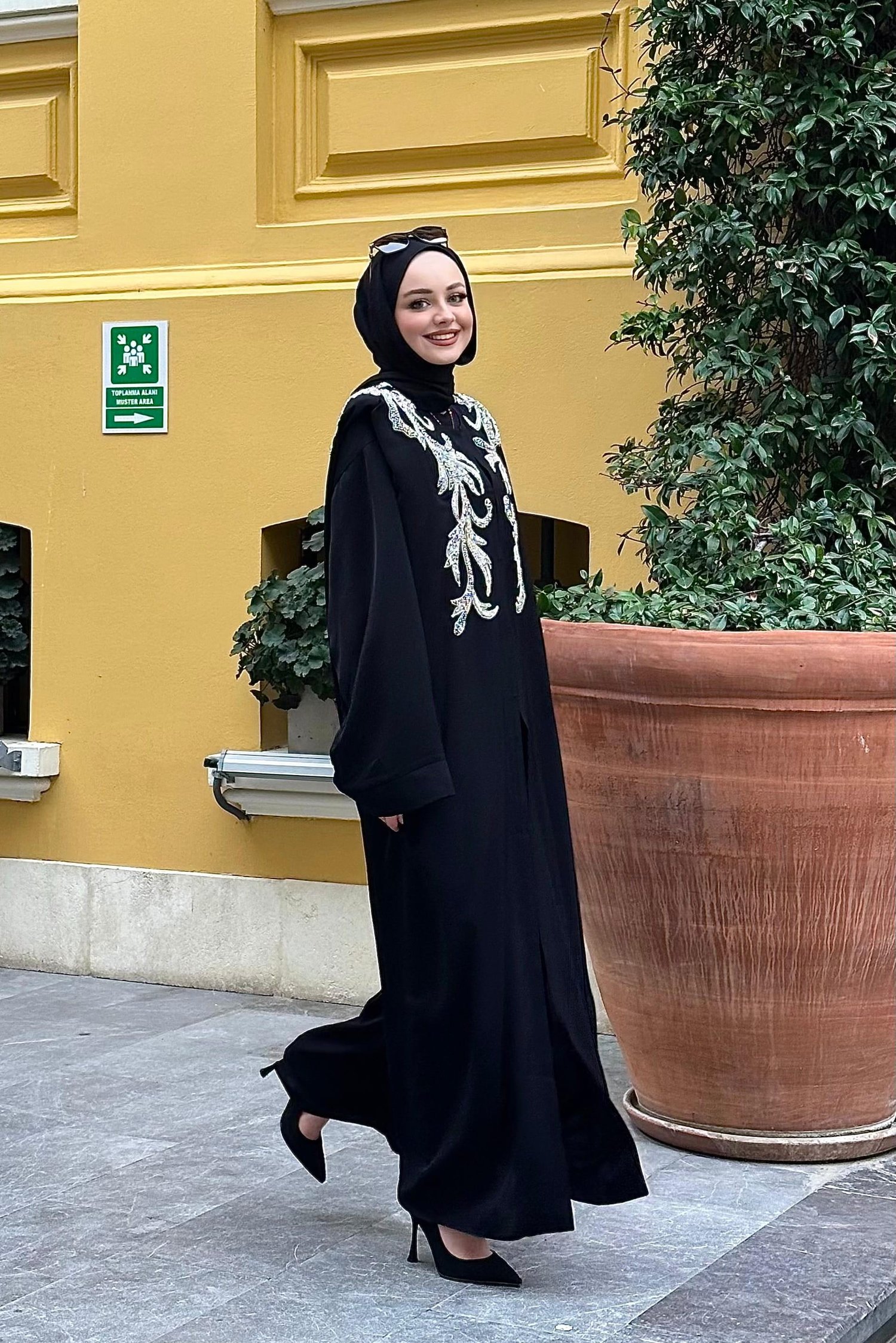 MAHOUR ABAYA