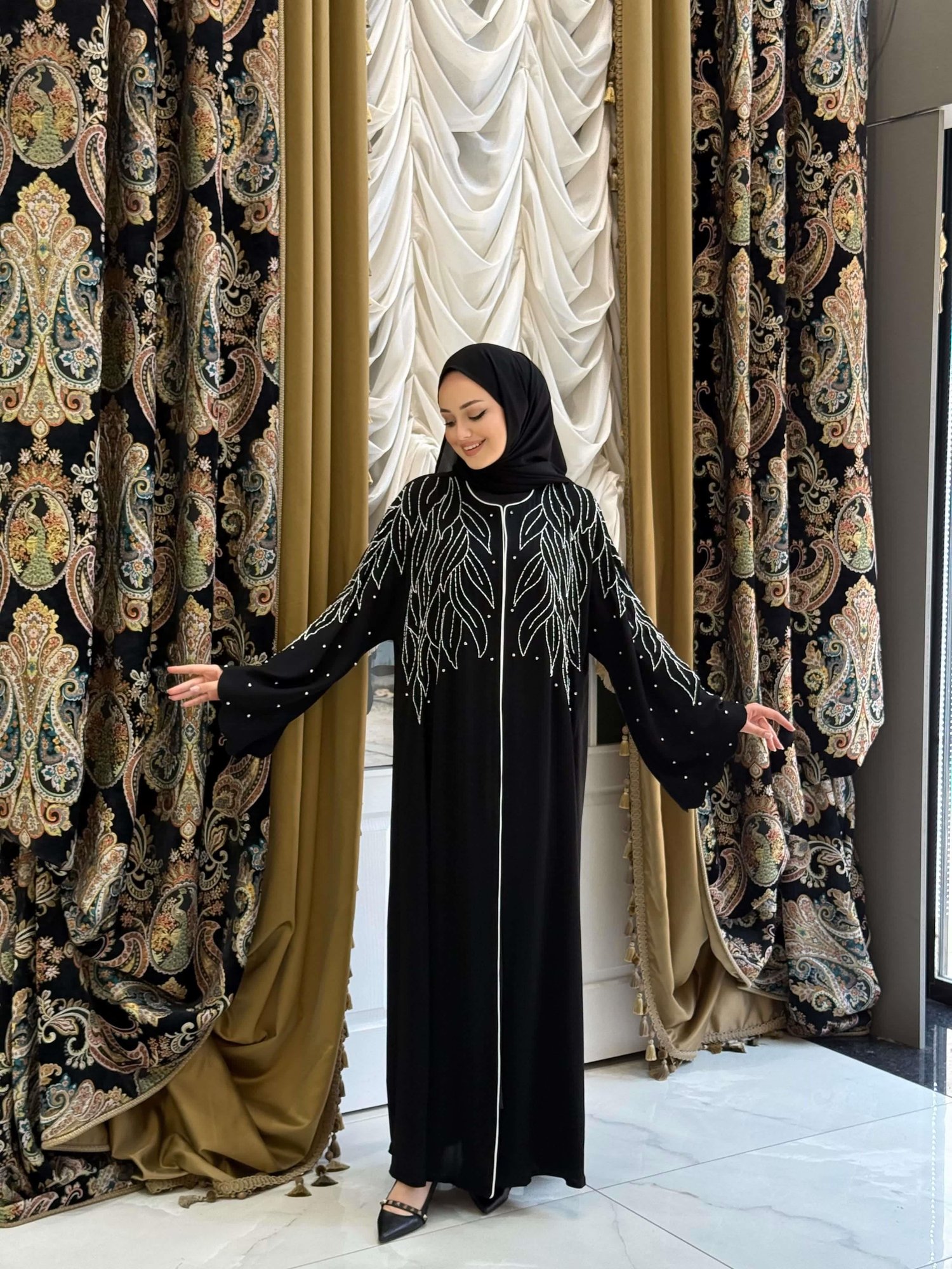 Nazlı Abaya