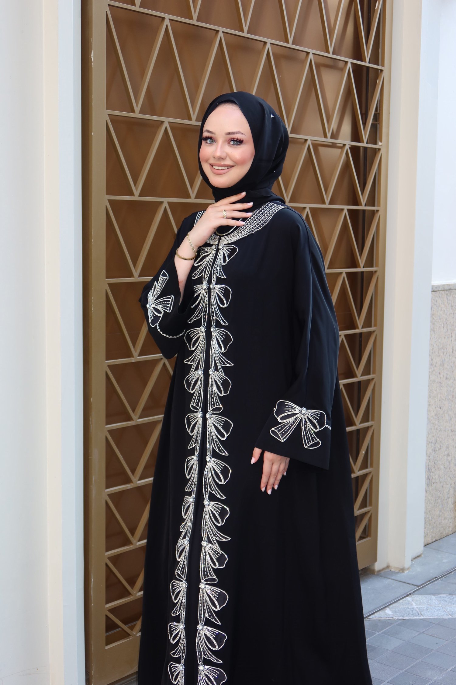 ROŞA ABAYA